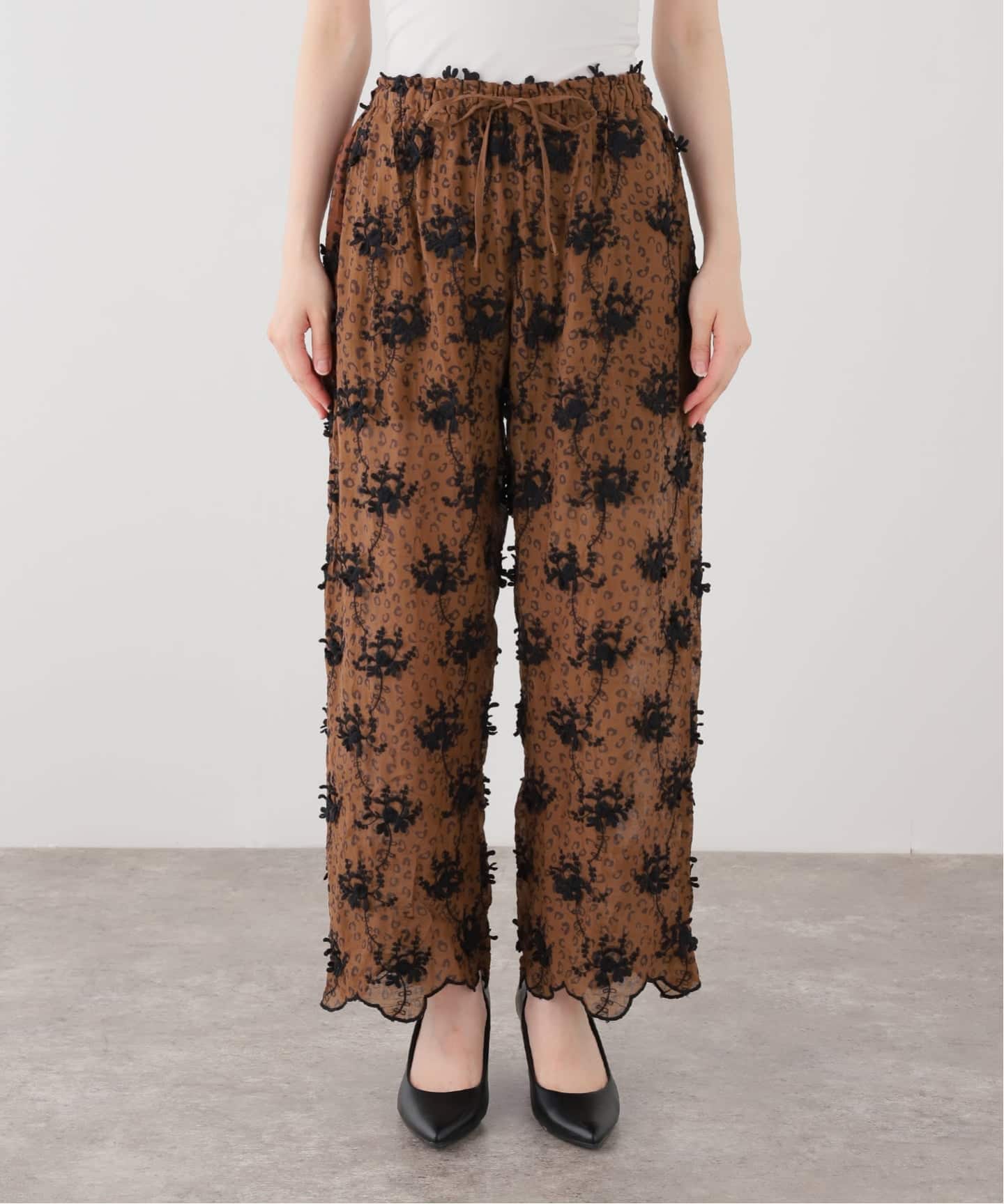 crinkle crinkle crinkle】3D embroidery leopard easy pt：パンツ