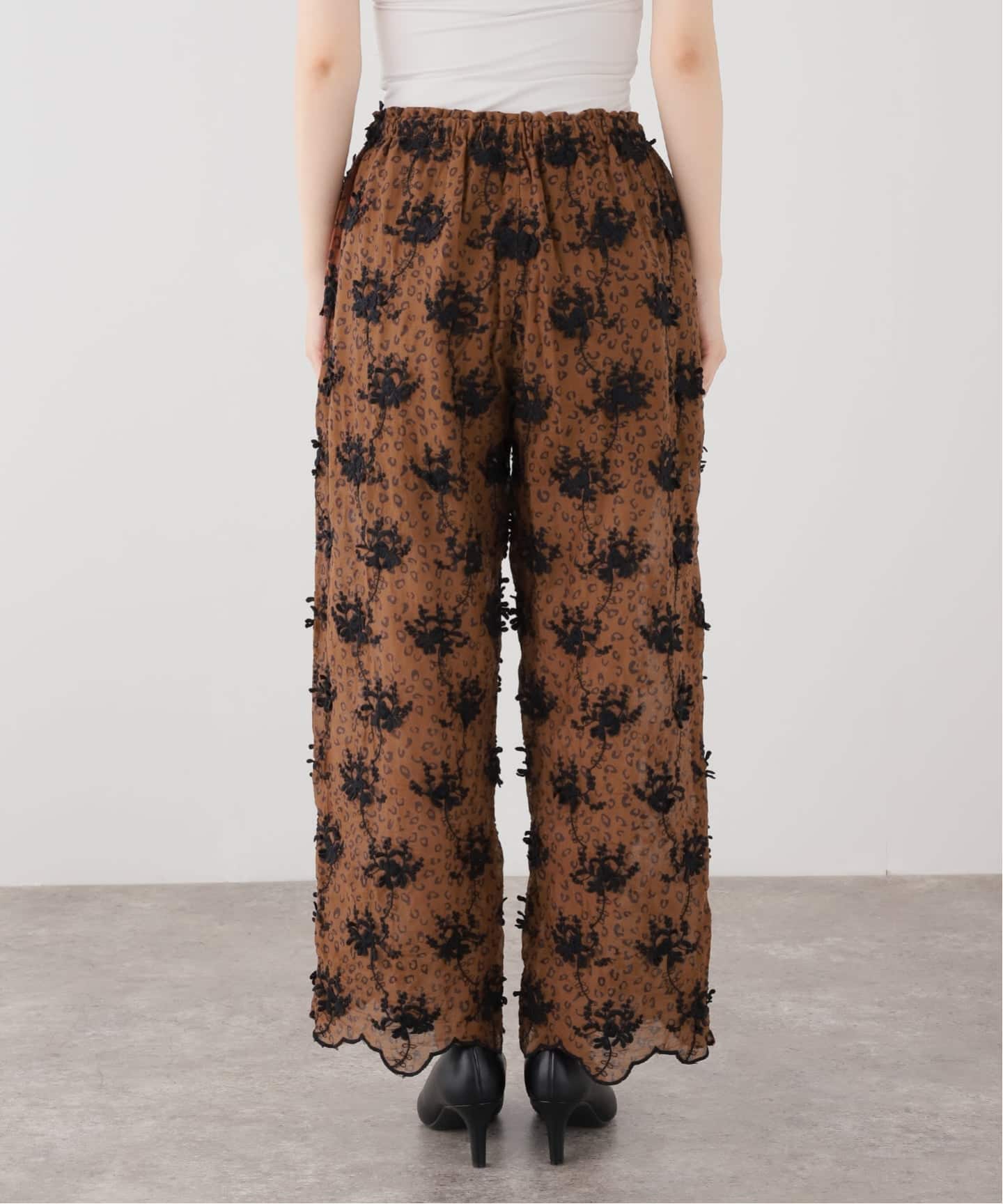 crinkle crinkle crinkle】3D embroidery leopard easy pt：パンツ