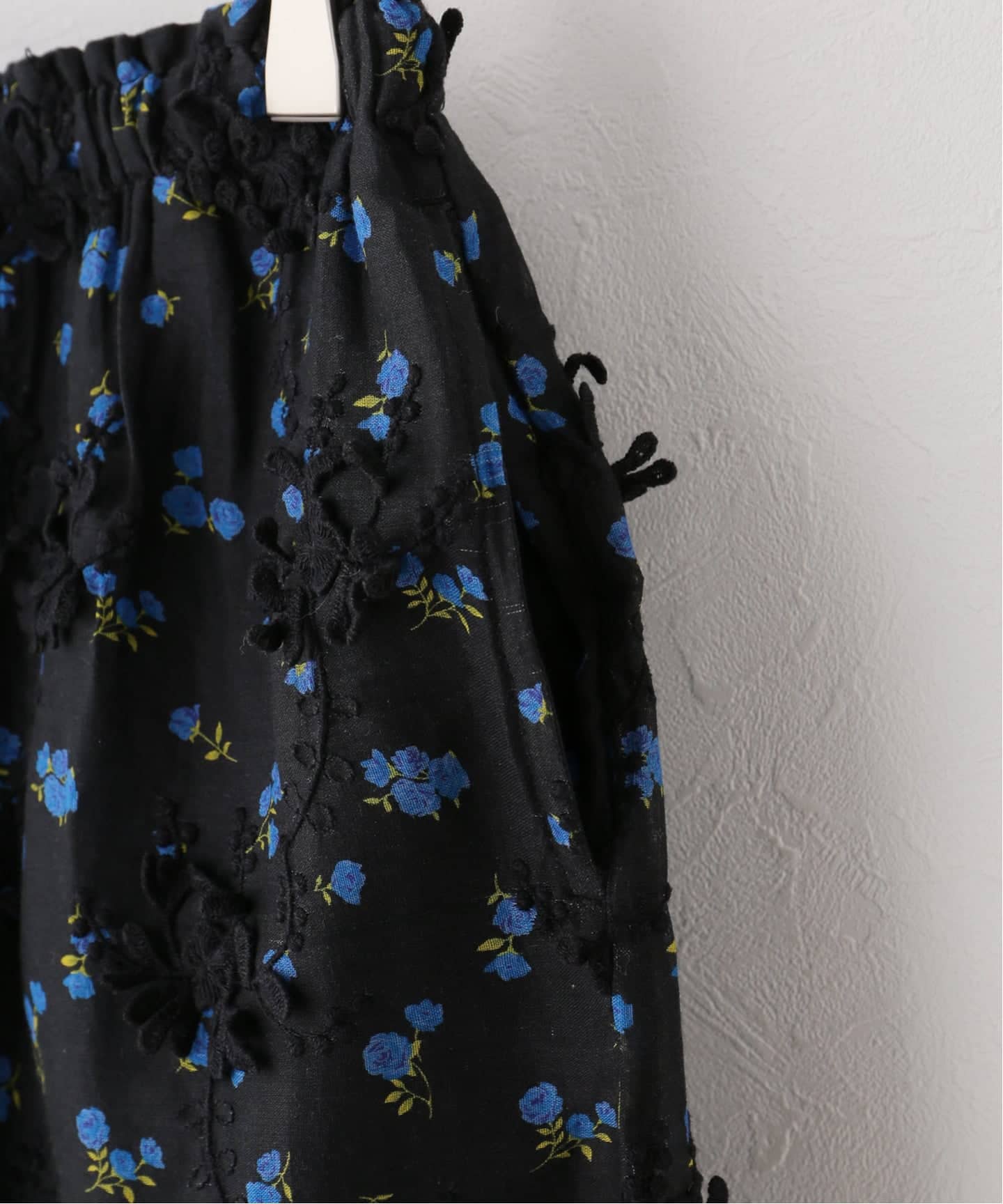 crinkle crinkle crinkle】 sheer flower easy pants（その他パンツ