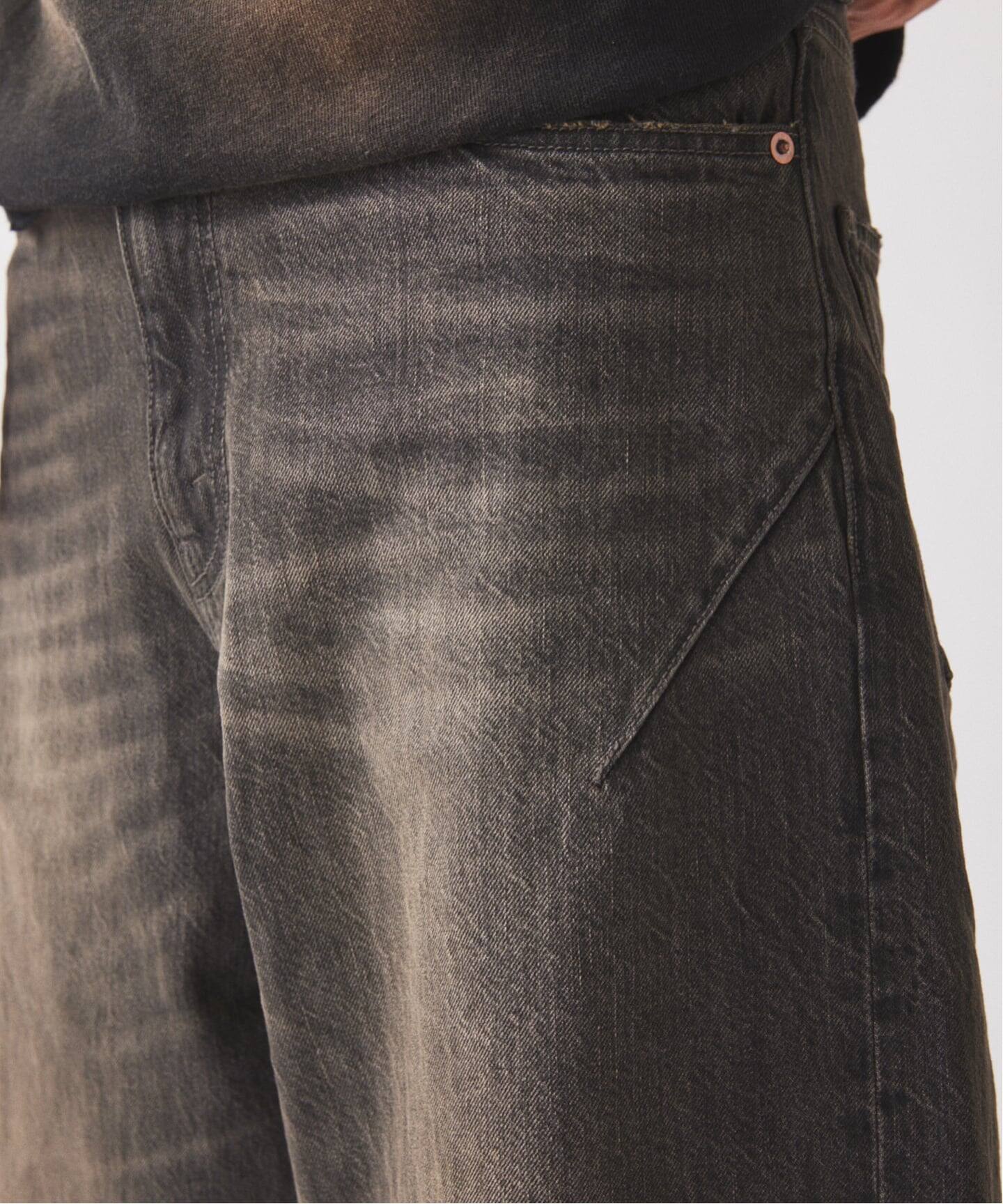 スモーキーデニム 11oz ワイド エンジニアド パンツ（デニムパンツ