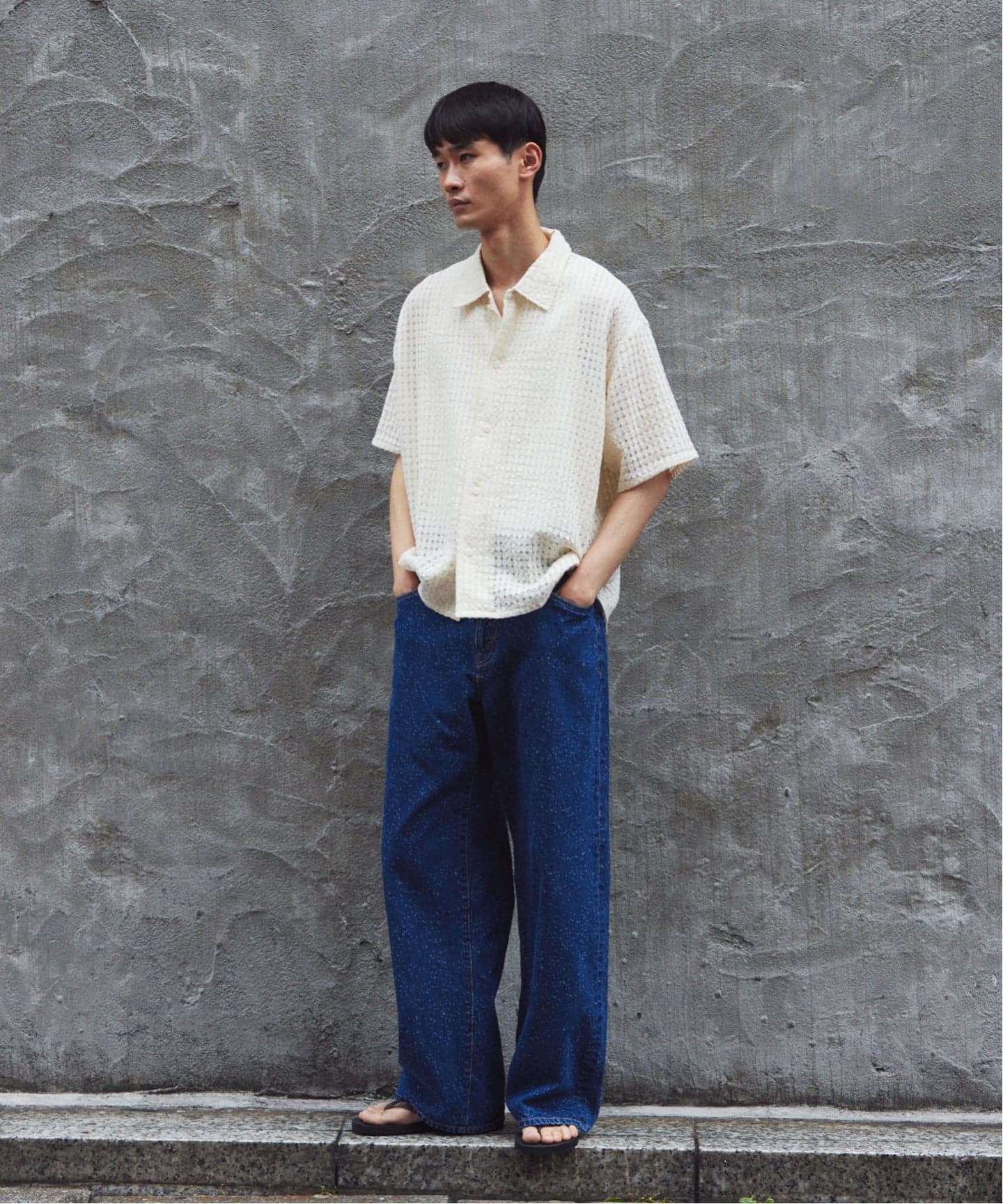 予約》スモーキーデニム 11oz フェード ワイドパンツ（デニムパンツ