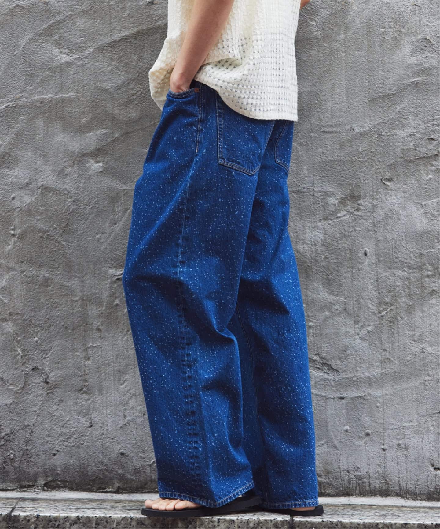 予約》スモーキーデニム 11oz フェード ワイドパンツ（デニムパンツ