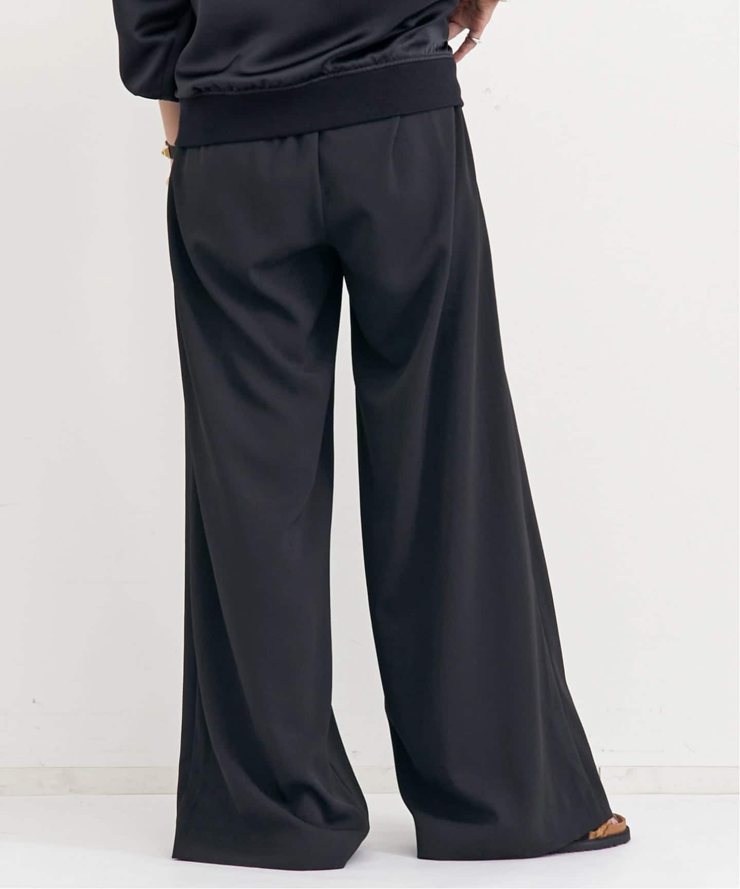アパルトモン　ブラックパンツ サイズ38 Relax Pants（その他パンツ）｜L'Appartement（アパルトモン）の通販