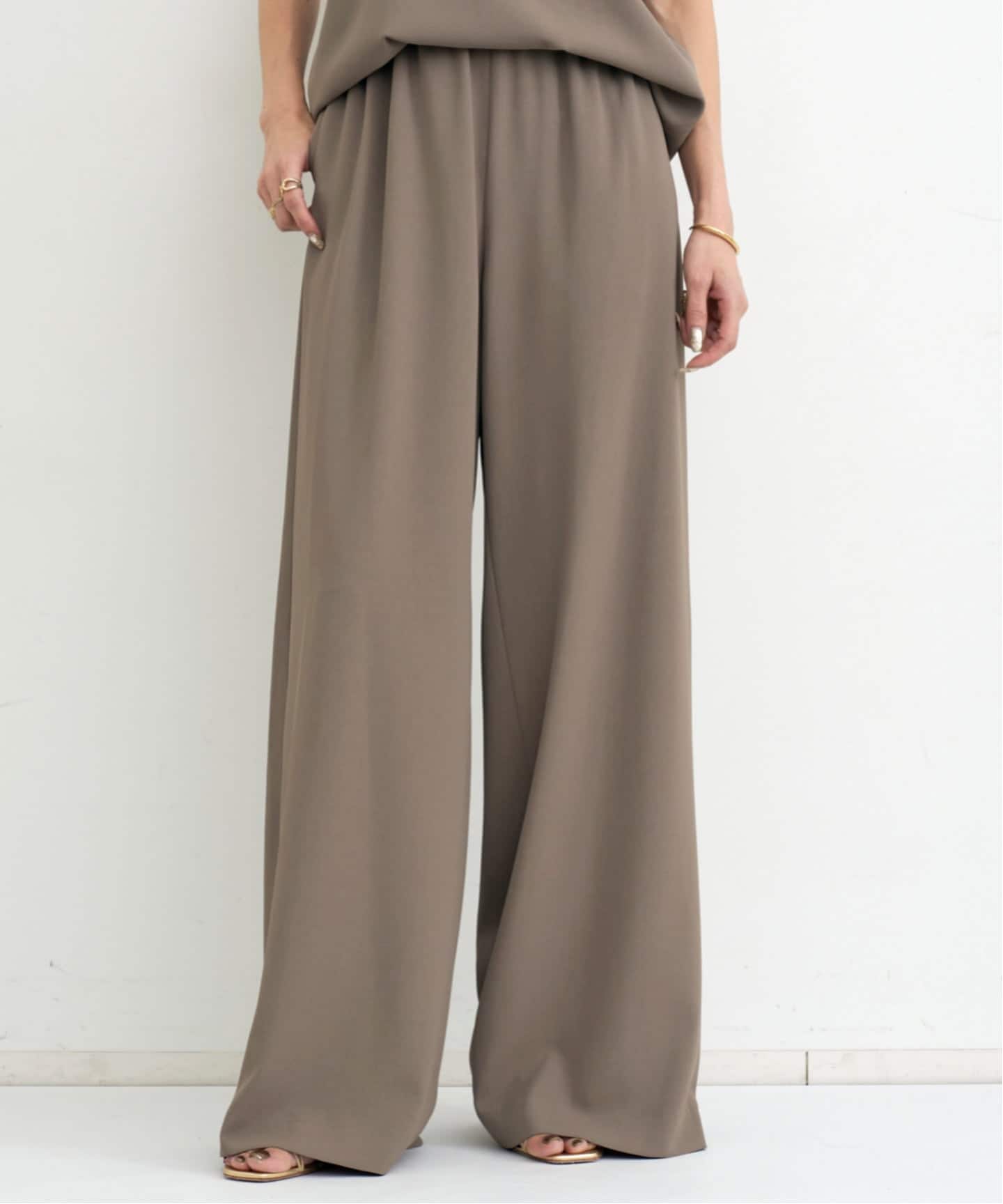 t*o様 美品 24ss アパルトモン L'Appartement Relax Relax Pants（その他パンツ）｜L'Appartement（アパルトモン）の通販