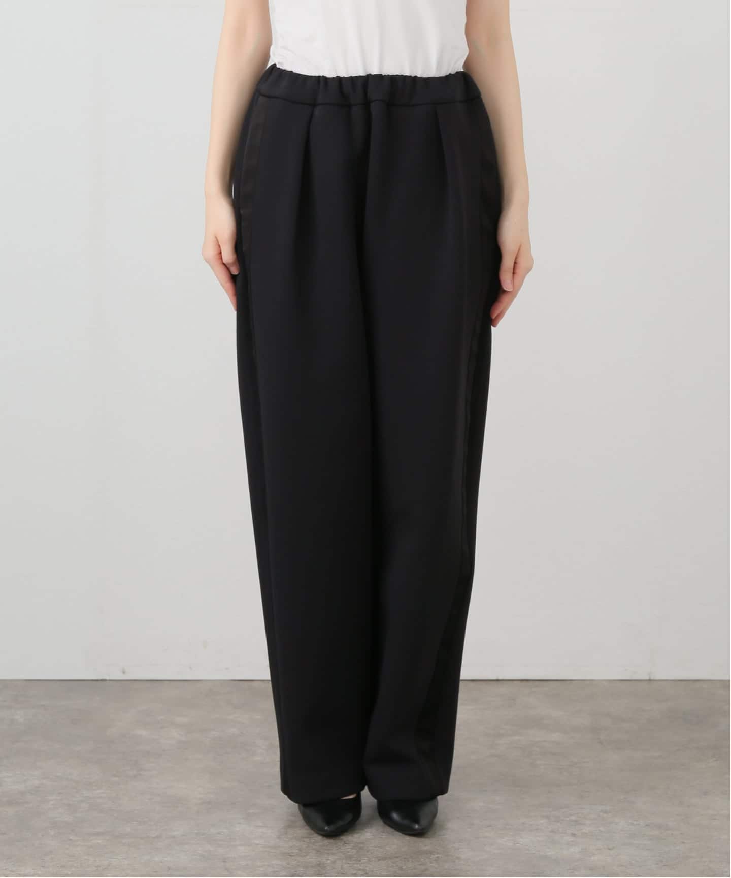 Col Pierrot/コル ピエロ】 SIDE SATIN LINE PANTS（その他パンツ）｜L