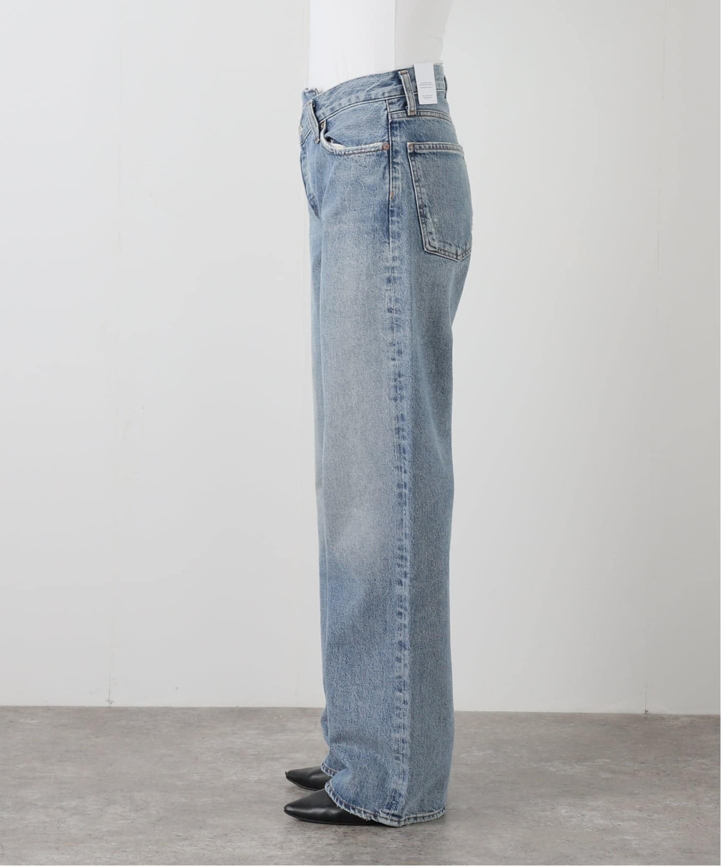 AGOLDE/エーゴールドイー】 ARC CRISS CROSS JEAN（デニムパンツ