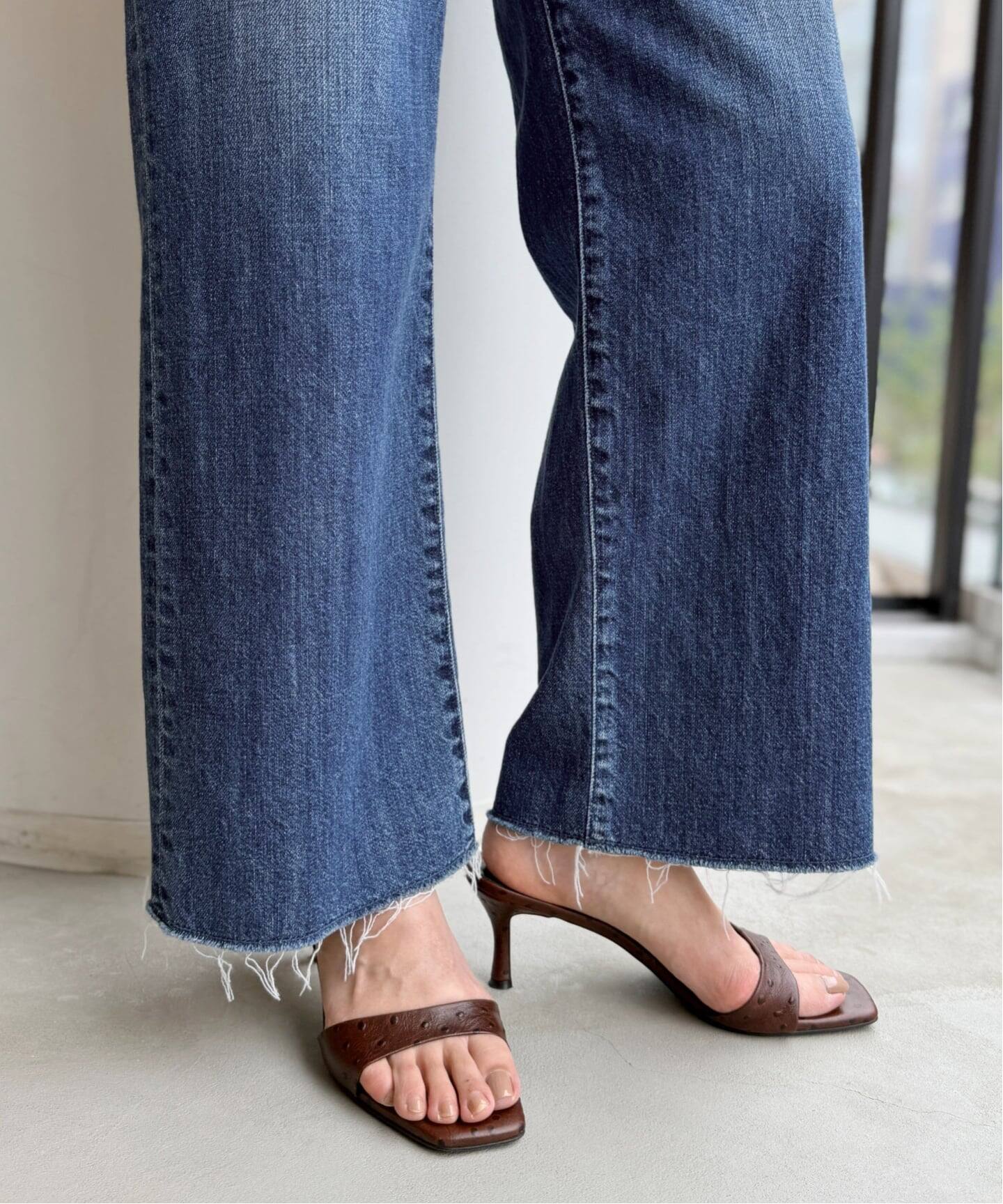 RED CARD/レッド カード】 CROPPED FLARE DENIM（デニムパンツ