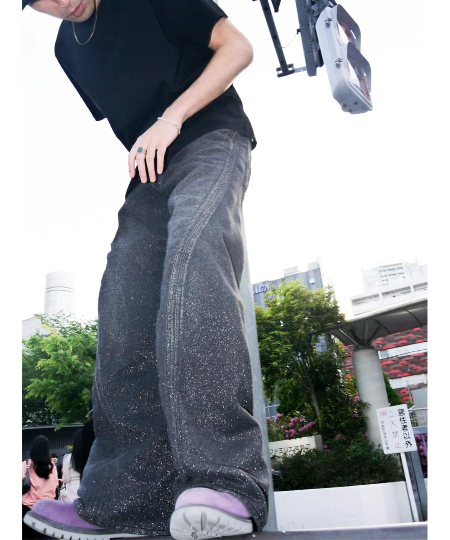 NVRFRGT / ネヴァーフォーゲット GLITTER TWILL 3D TWISTED WIDE LE