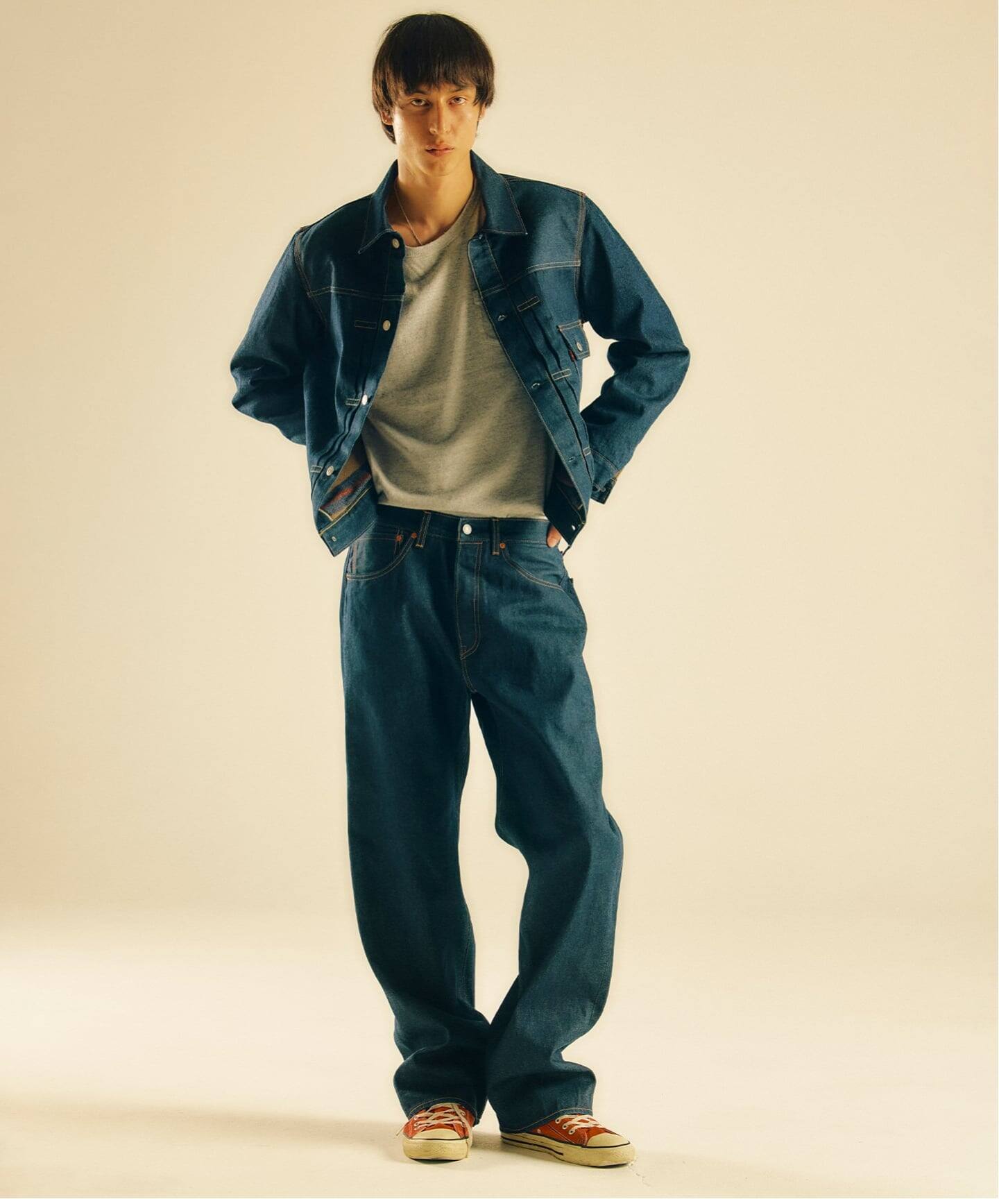 予約》LEVI
