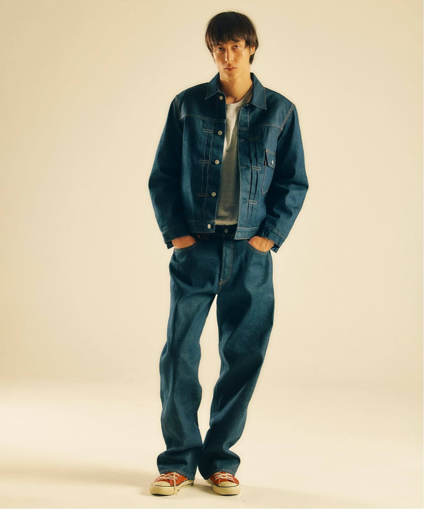 予約》LEVI