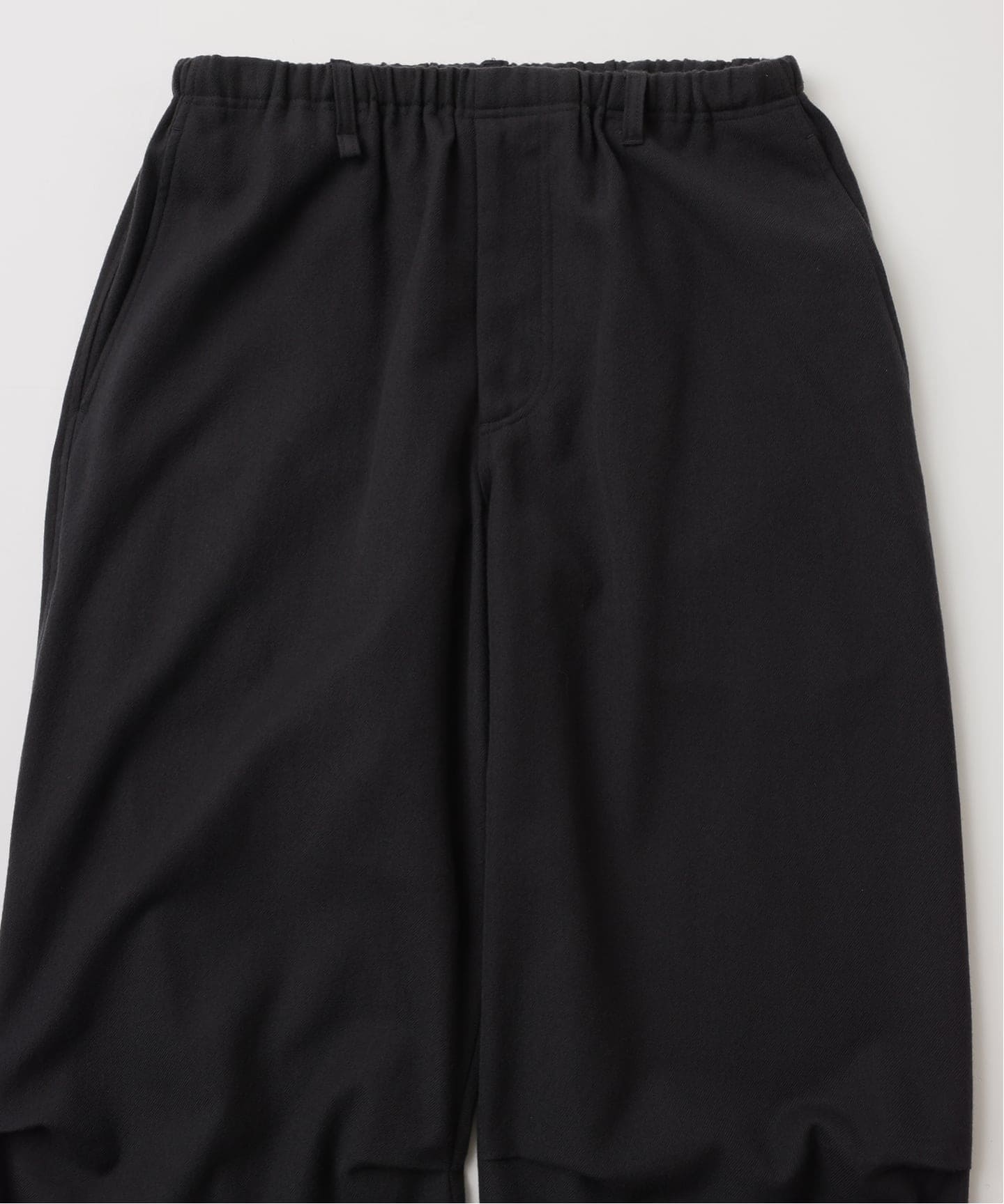 予約》【FOLL / フォル】washed wool cotton knee tuck pants