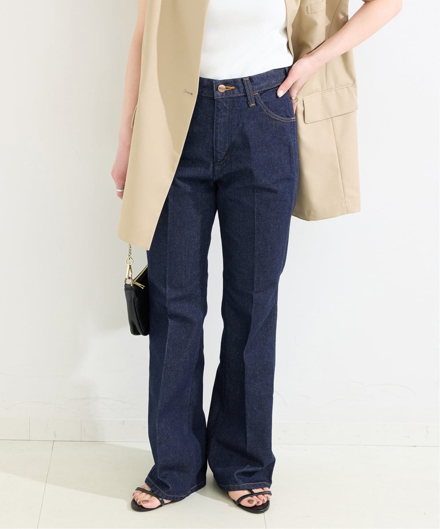 WEB＋一部店舗限定】Wrangler / ラングラー FLARE JEAN（デニムパンツ