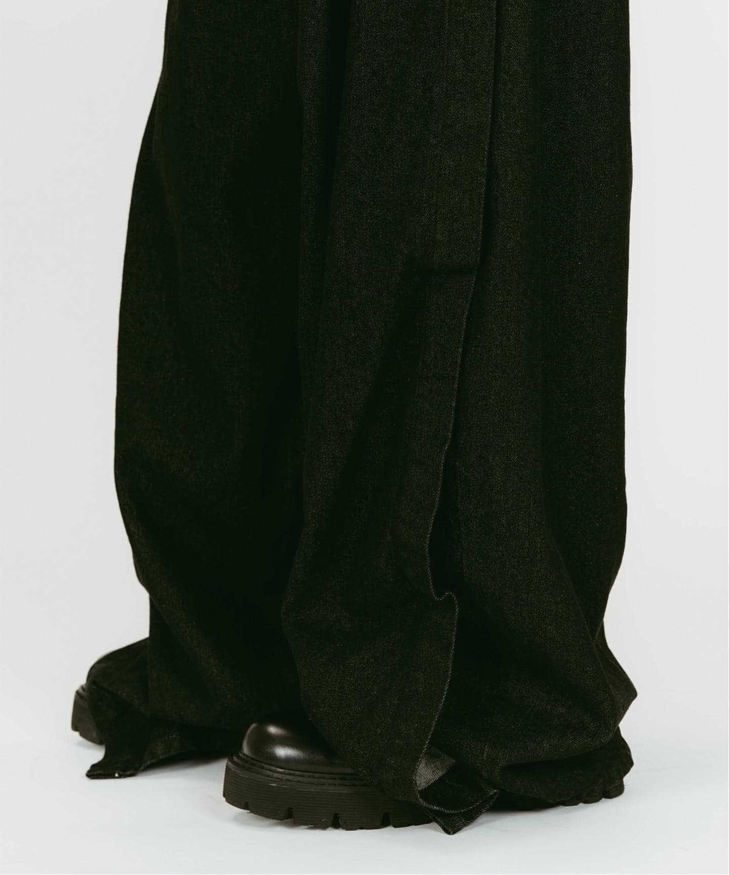 Knuth Marf/クヌースマーフ cling drape denim pants（デニムパンツ