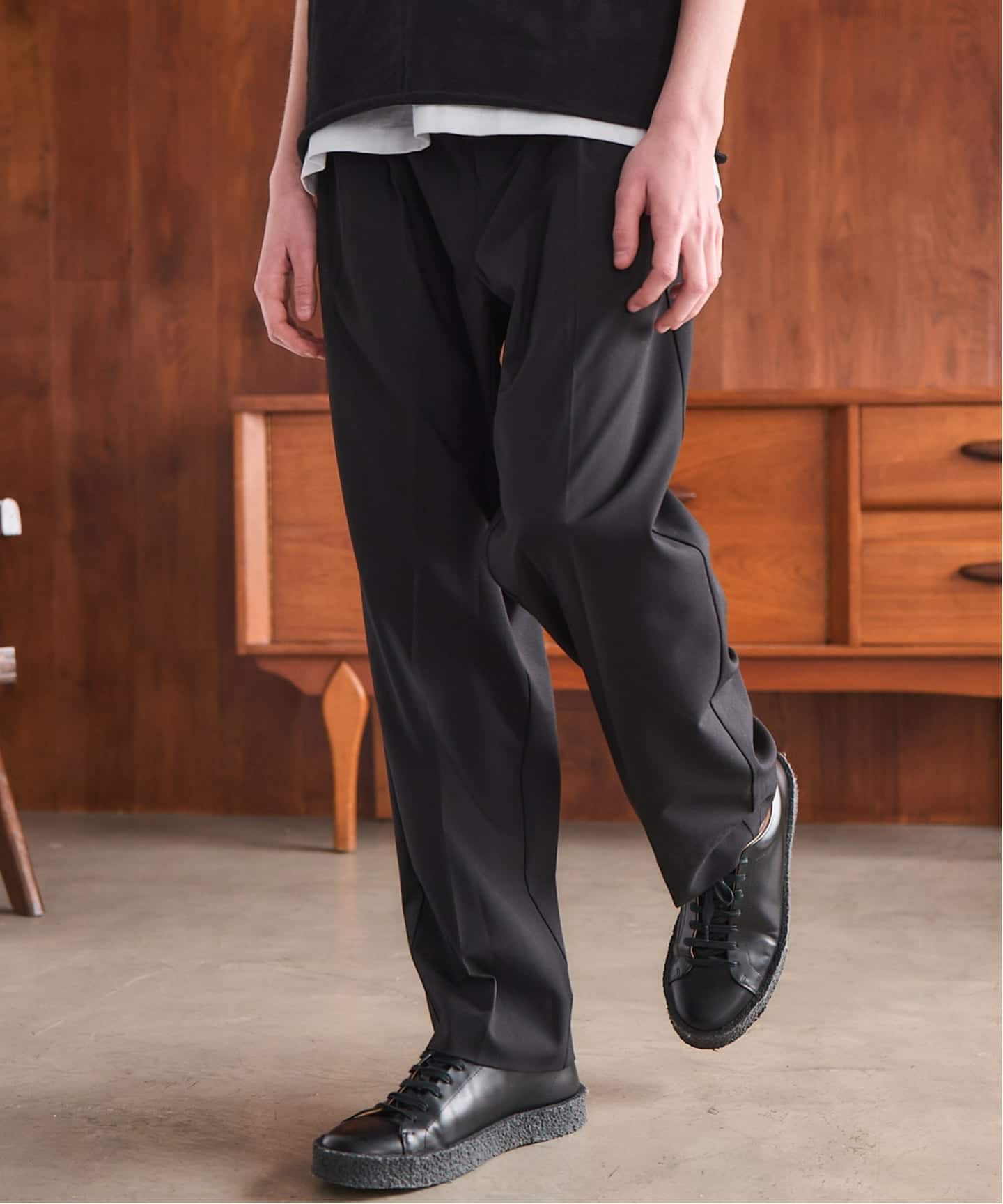 OSKR / オーエスケーアール ex Two Tuck TR Tapered Slacks OSKR / オーエスケーアール ex Two Tuck TR Tapered Slacks