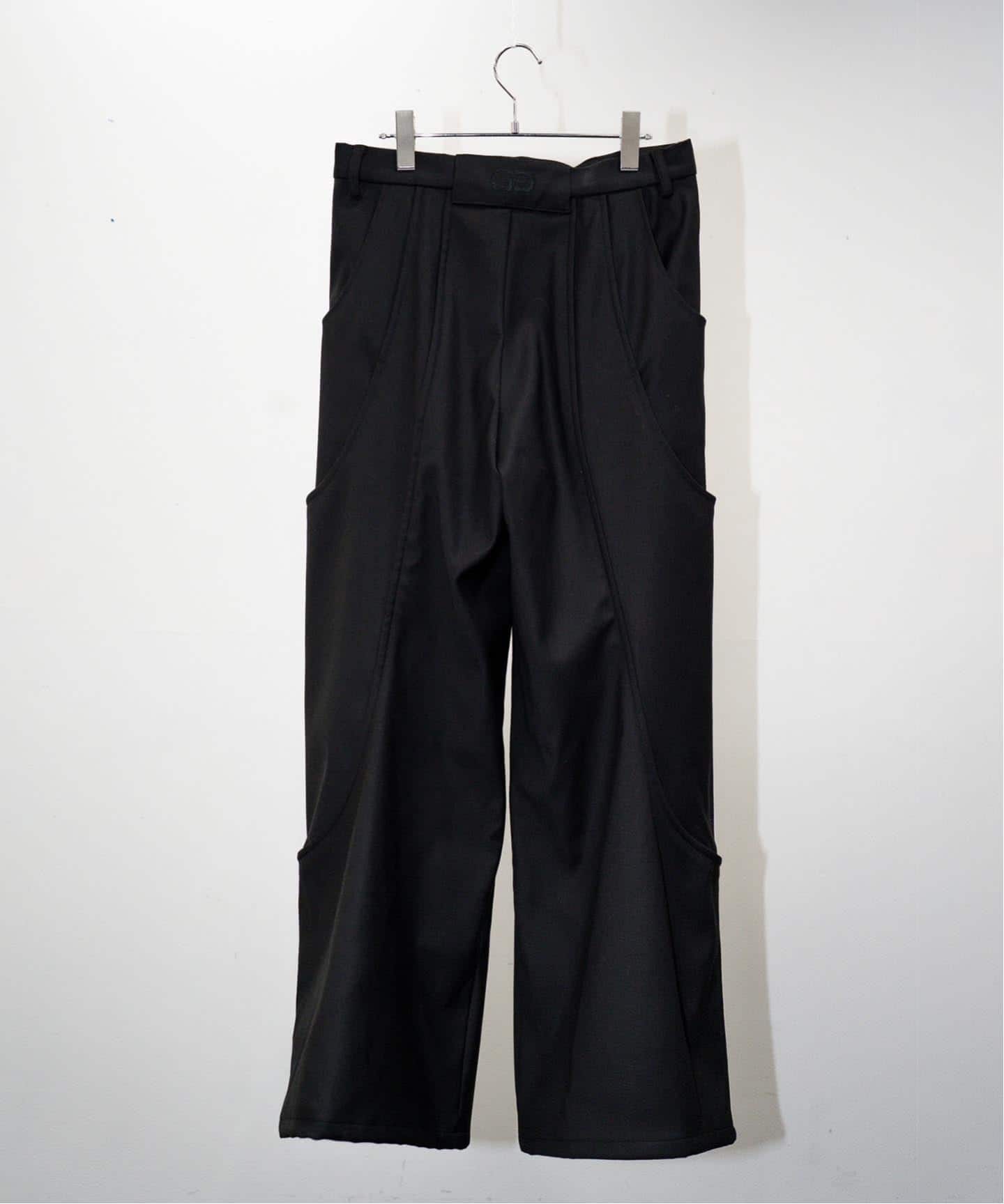 GOAT ESSENCE / ゴートエッセンス TUCK CURVED WIDE PANTS（スラックス