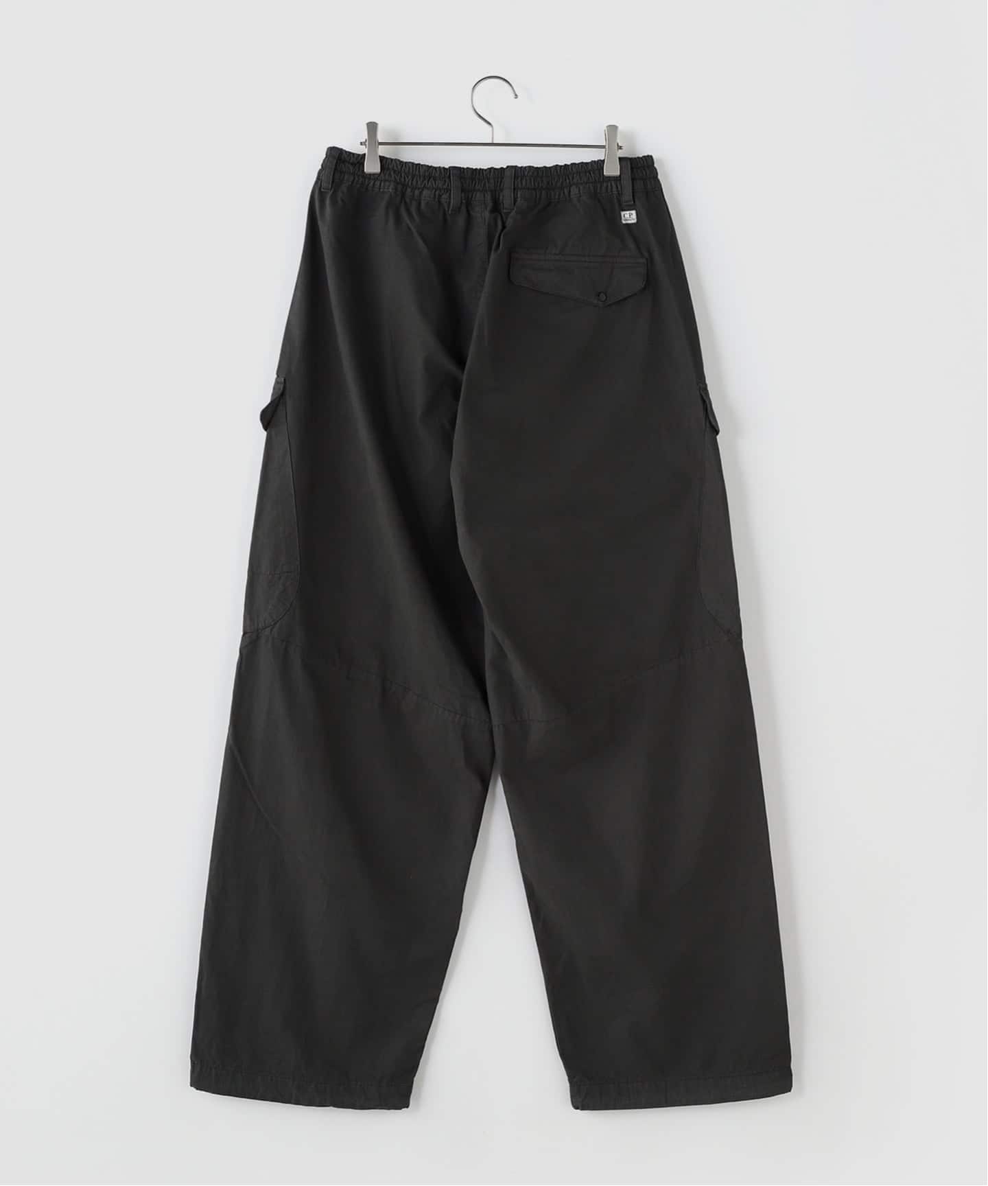 C.P.Company / シーピーカンパニー MICRO-REPS BOXY LENS CARGO