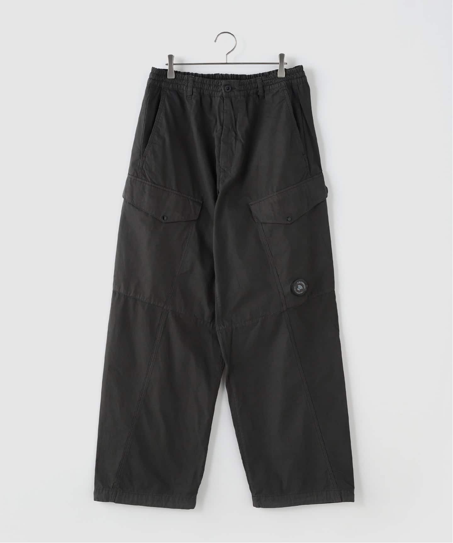 C.P.Company / シーピーカンパニー MICRO-REPS BOXY LENS CARGO