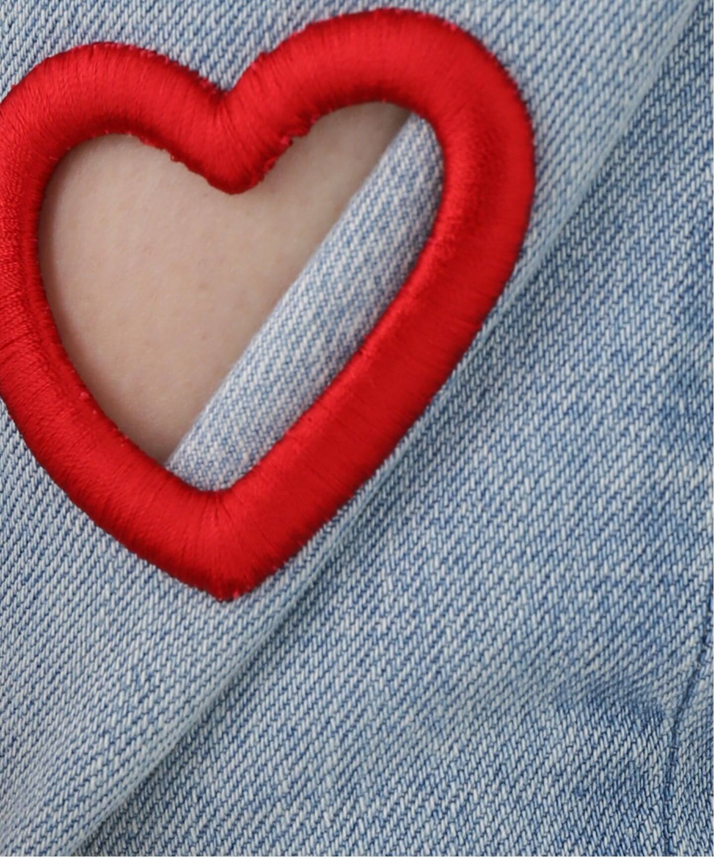 Kiwanda Kiwanda/ キワンダキワンダ】 LoveEmbroideryDenim Red
