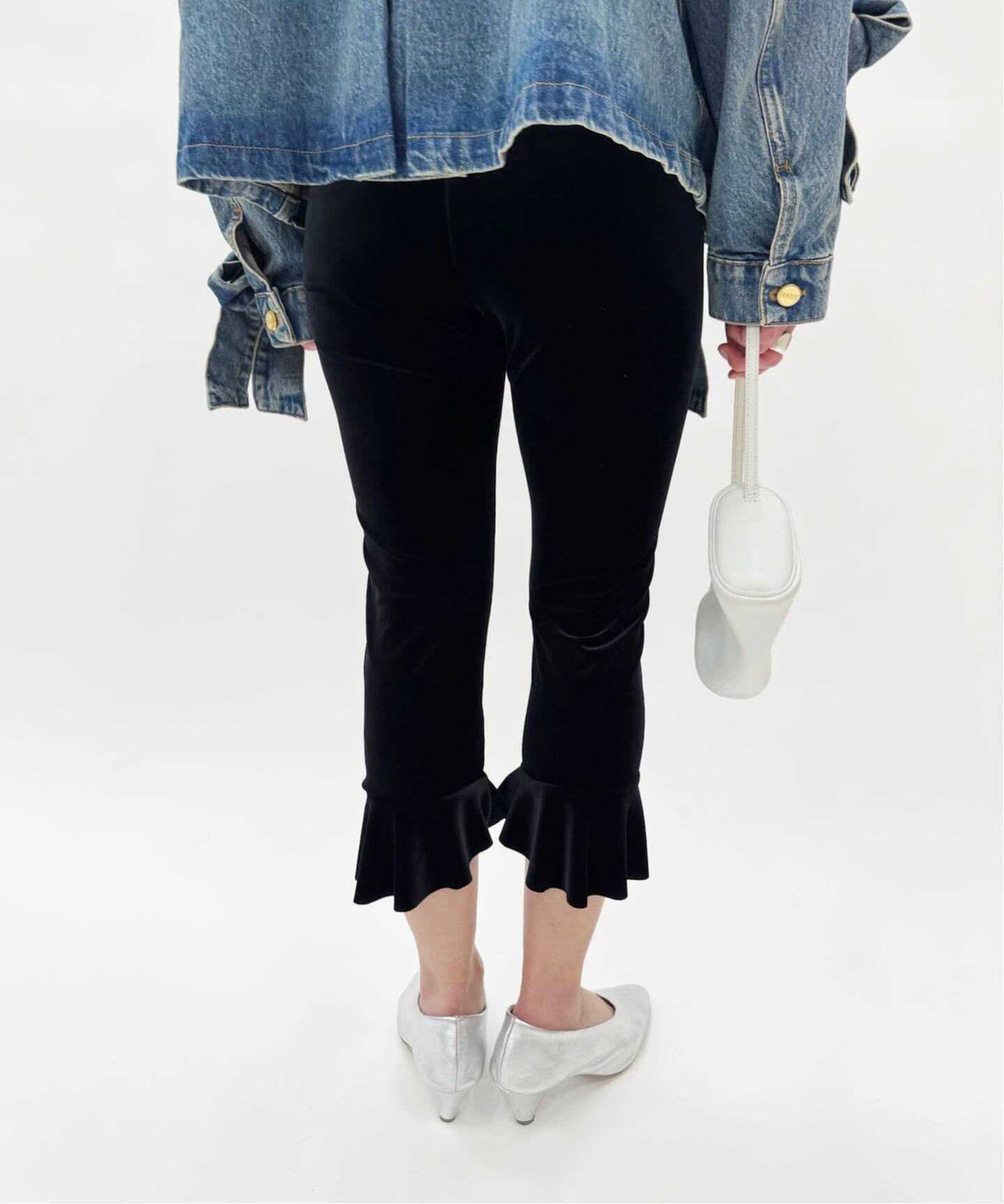 SIMONE WILD/シモーネ ワイルド】VELVET VOLANT CAPRI PANTS