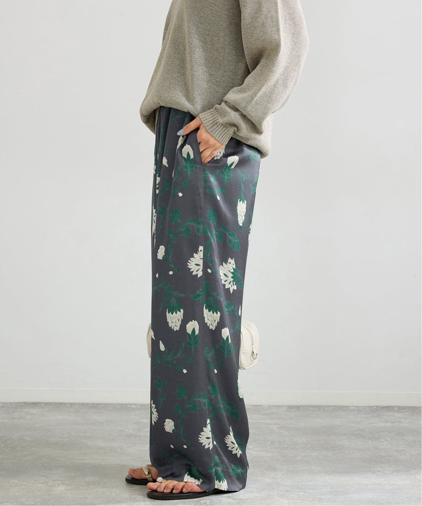 予約》Deveauxボタニカルフラワープリントパンツ（その他パンツ