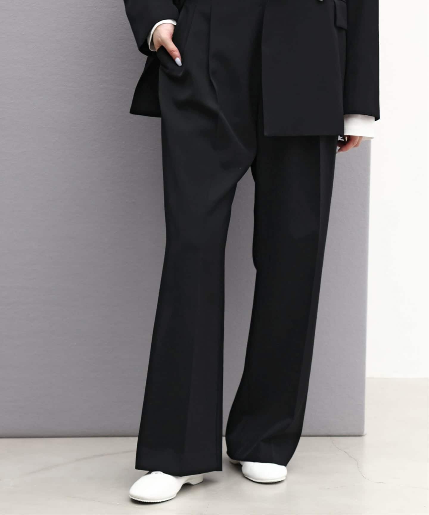 くに　イエナ3点 IENA 35TH》THE BLACK TROUSERS（スラックス）｜IENA（イエナ）の通販
