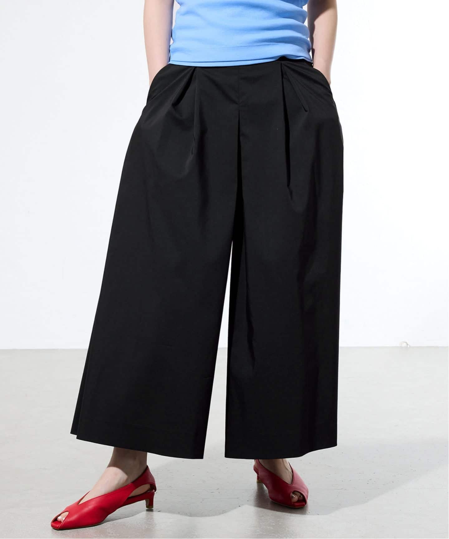 一部店舗限定》ウォッシャブルタックキュロットパンツ（その他パンツ