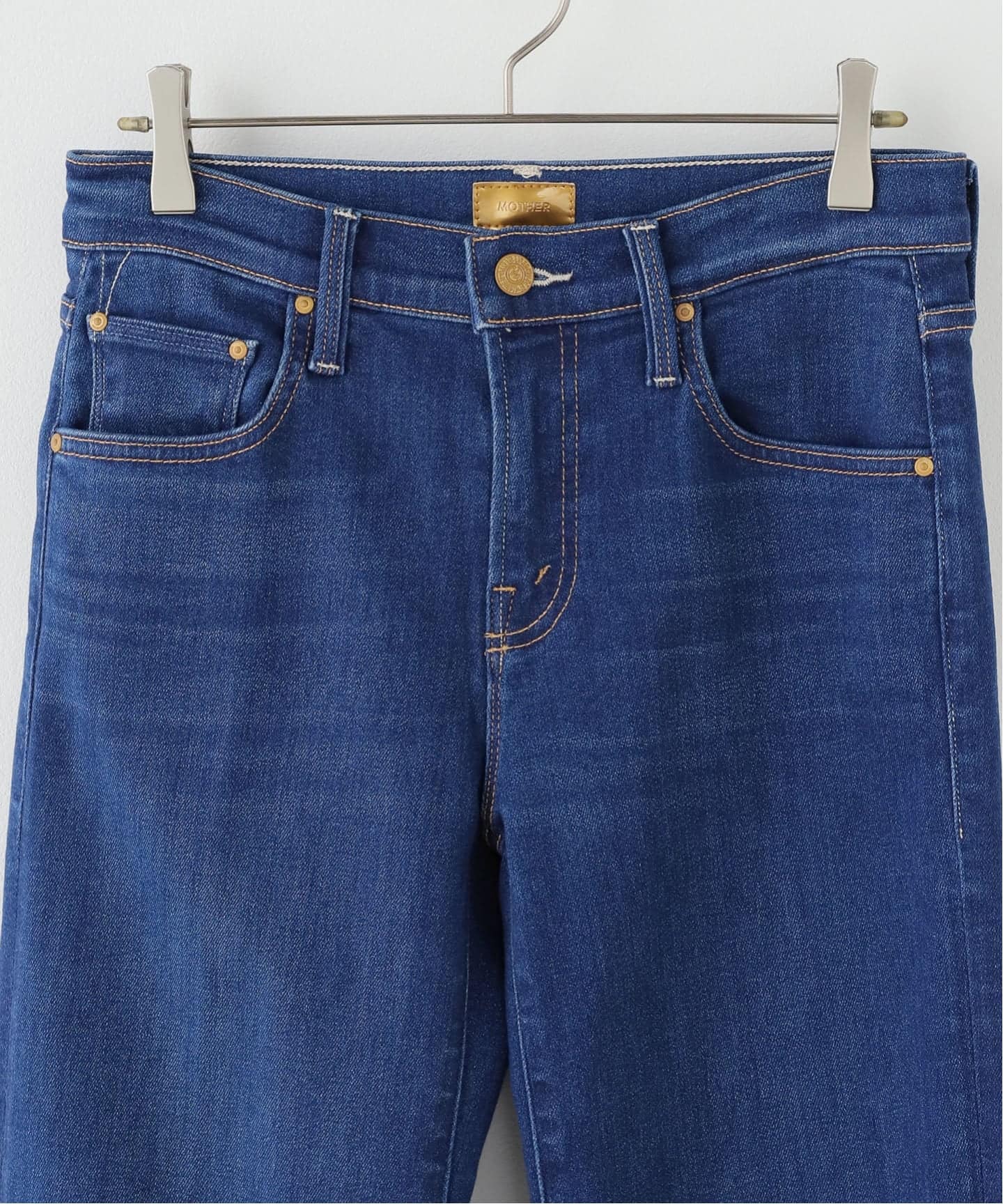 MOTHER/マザー THE MID RISE RAMBLER ZIP FLOOD デニムパンツ