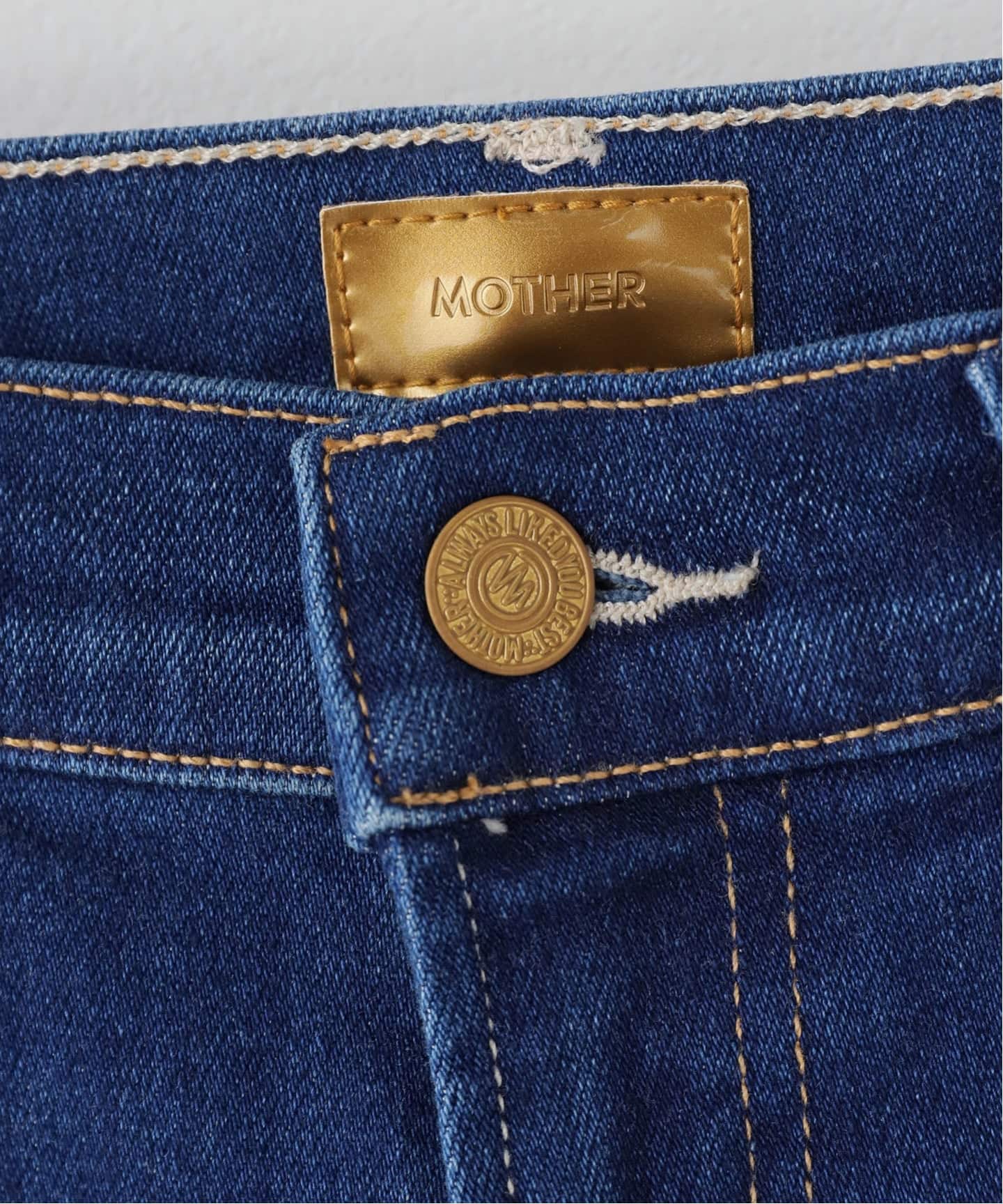 MOTHER/マザー THE MID RISE RAMBLER ZIP FLOOD デニムパンツ