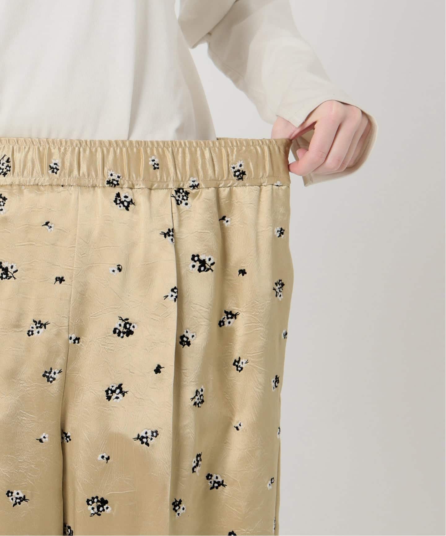 flower刺繍サテンイージーパンツ（その他パンツ）｜SLOBE IENA