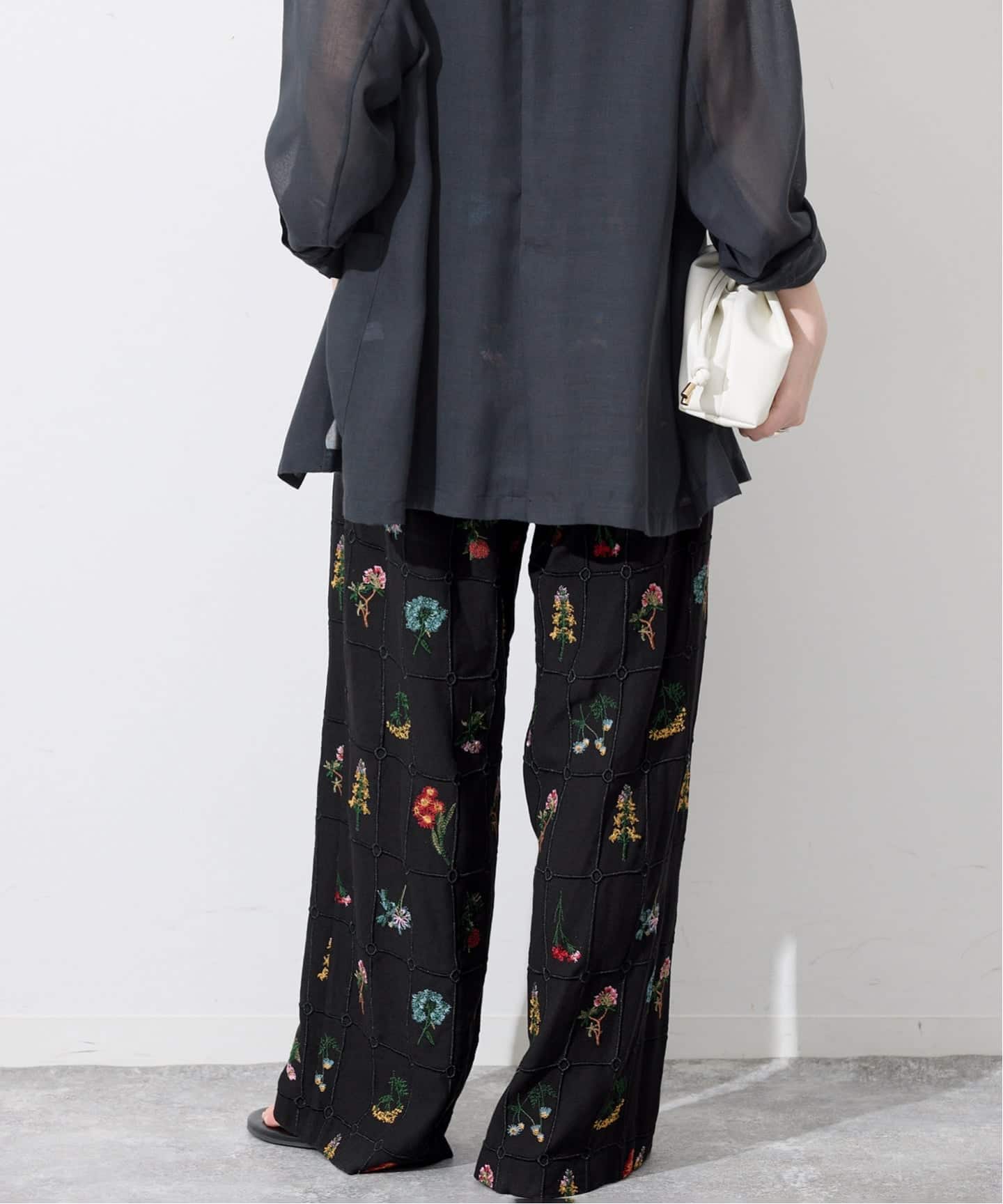 スローブイエナ　embroideryメッシュパンツ 黒 追加予約》embroideryメッシュパンツ（その他パンツ）｜SLOBE IENA