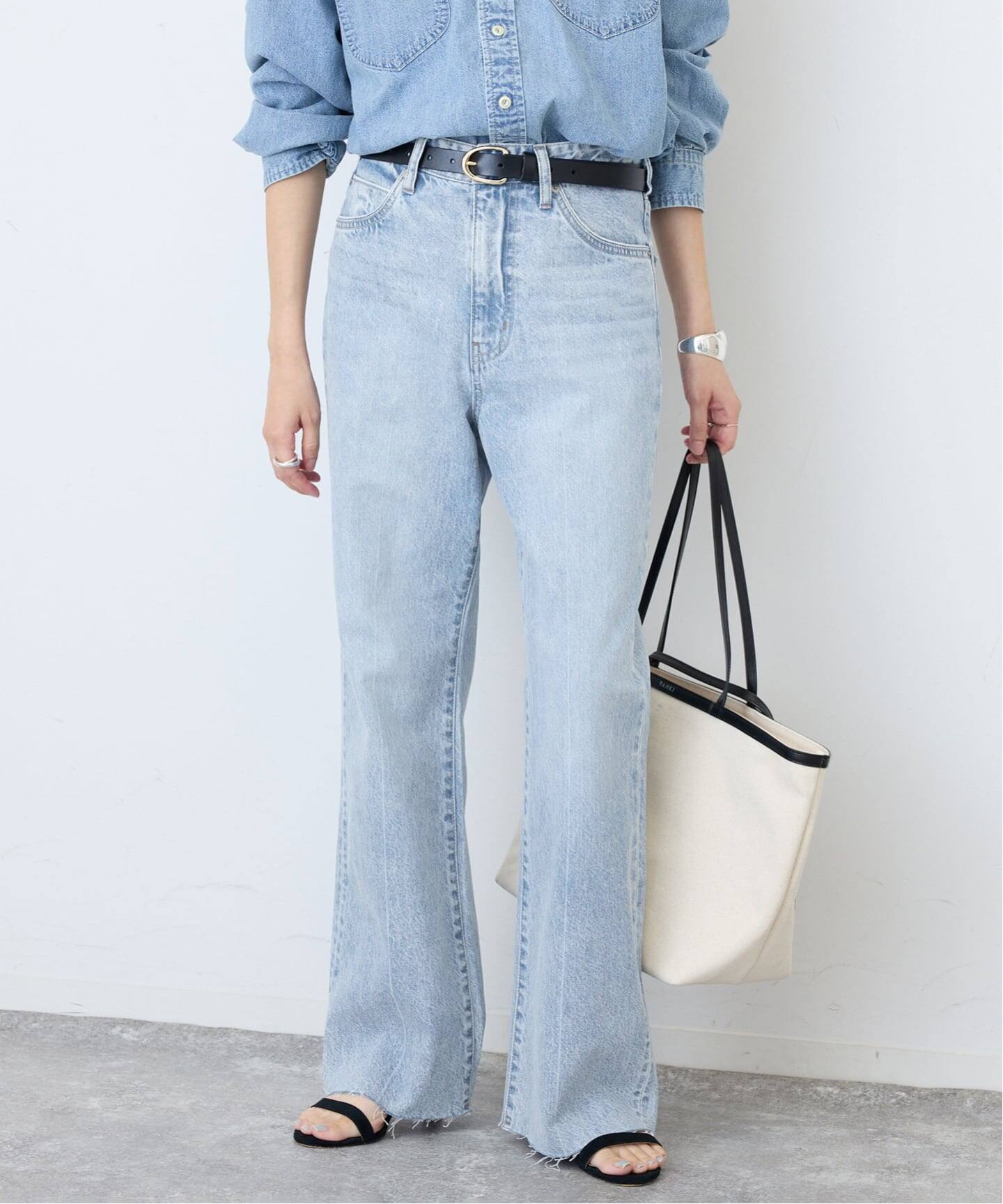 シリーズあり/予約》LE DENIM LEAN BOOTY LEGデニム（デニムパンツ