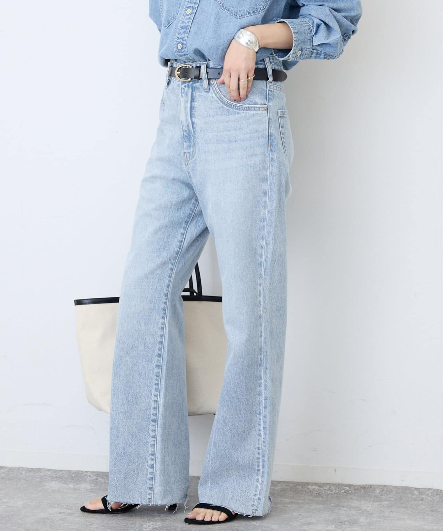 シリーズあり/予約》LE DENIM LEAN BOOTY LEGデニム（デニムパンツ