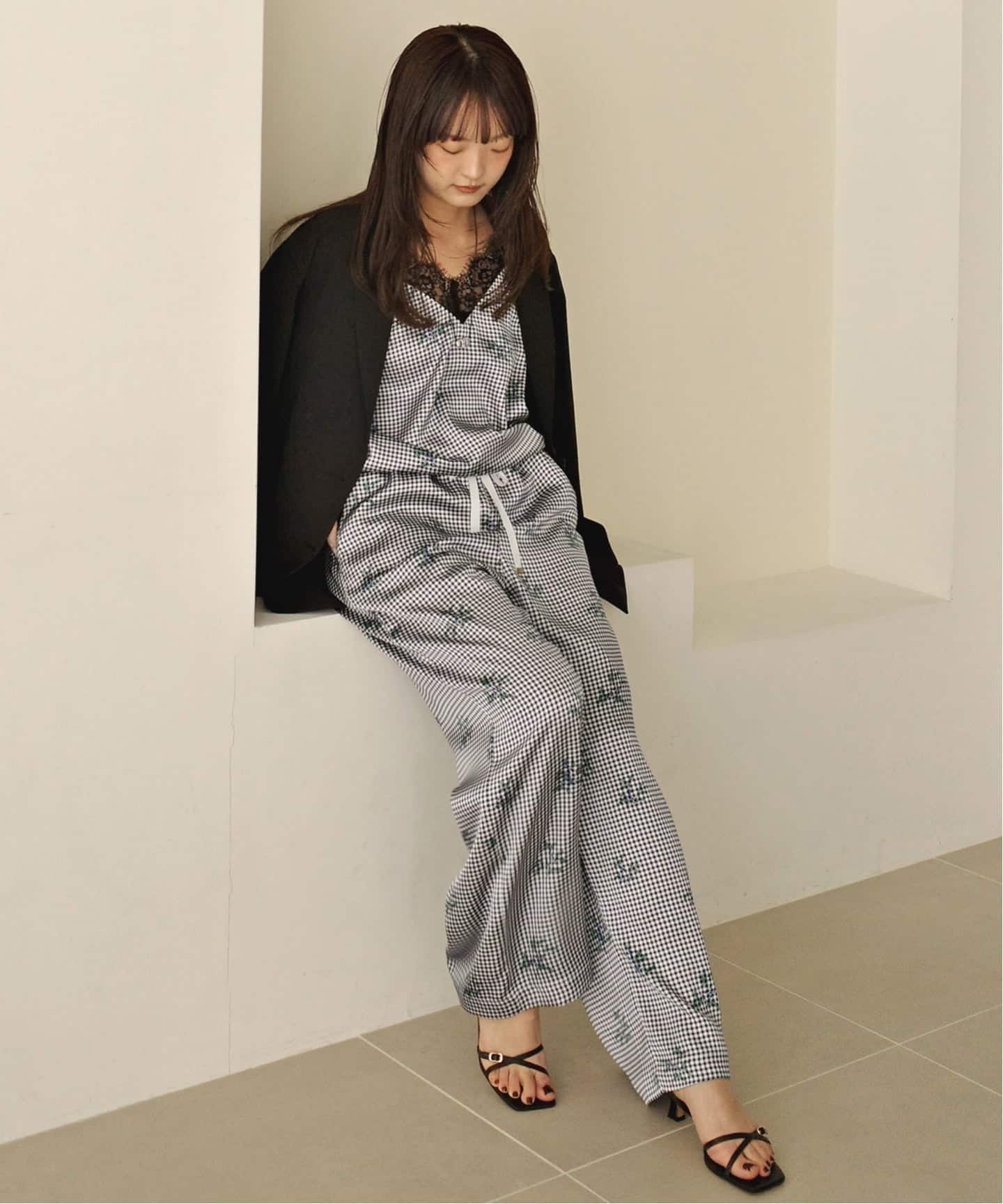 Margaux Dereume × SLOBE サテンイージーパンツ（その他パンツ