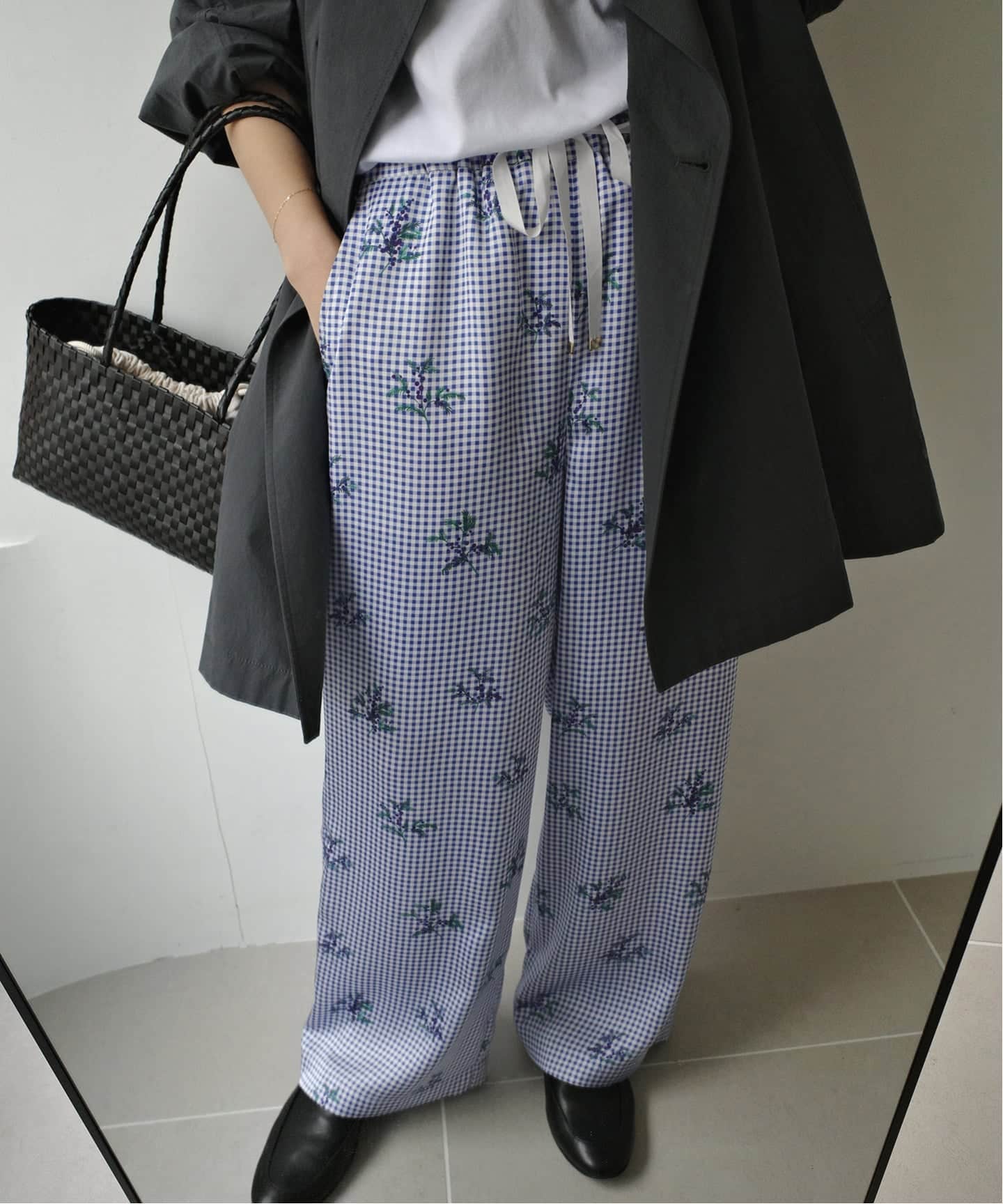 Margaux Dereume × SLOBE サテンイージーパンツ（その他パンツ