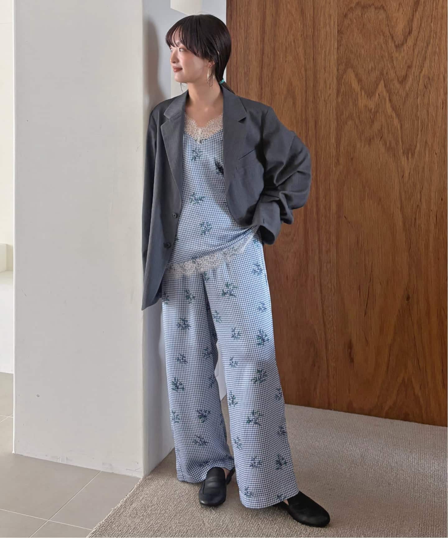 Margaux Dereume × SLOBE サテンイージーパンツ（その他パンツ