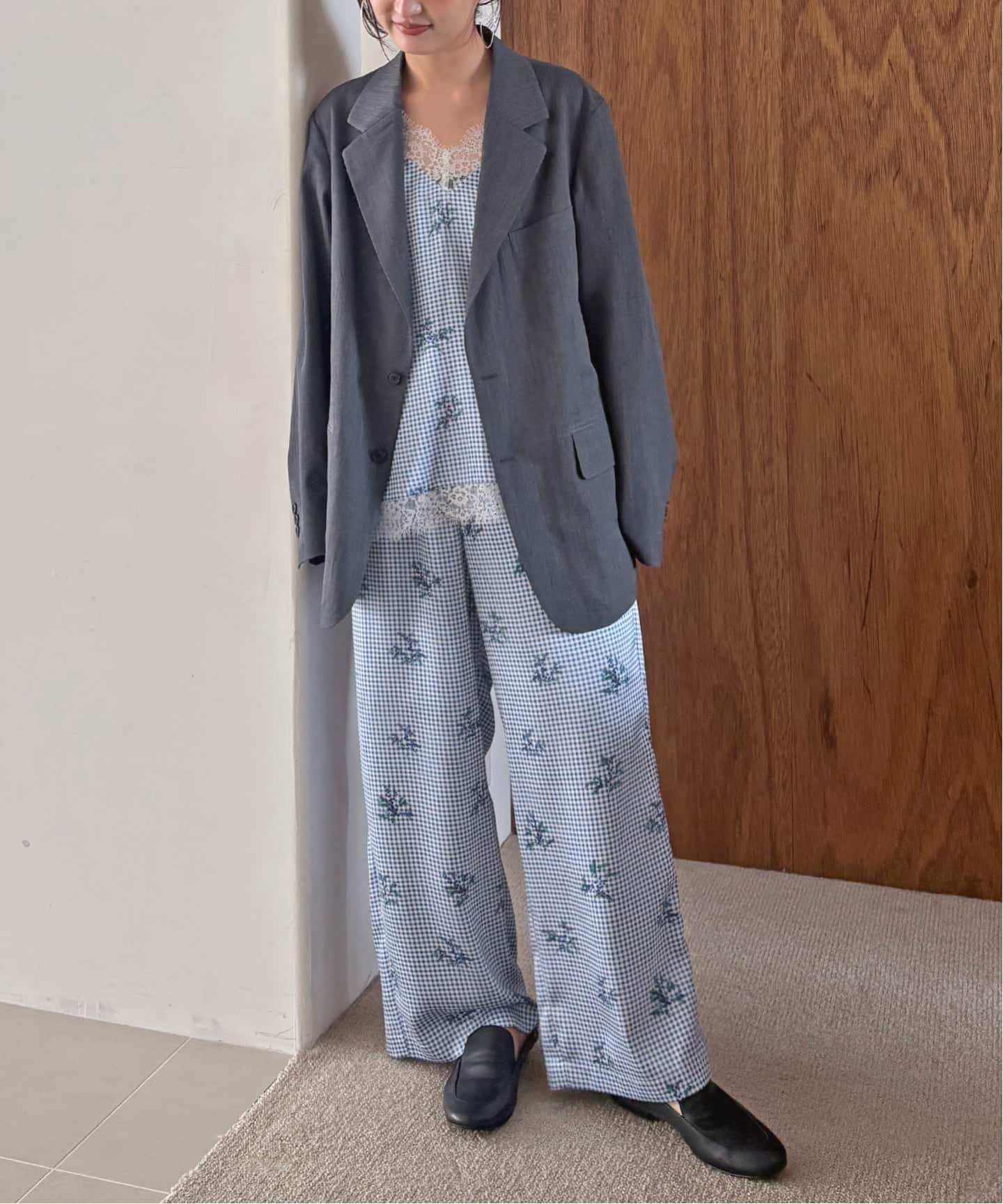 Margaux Dereume × SLOBE サテンイージーパンツ（その他パンツ