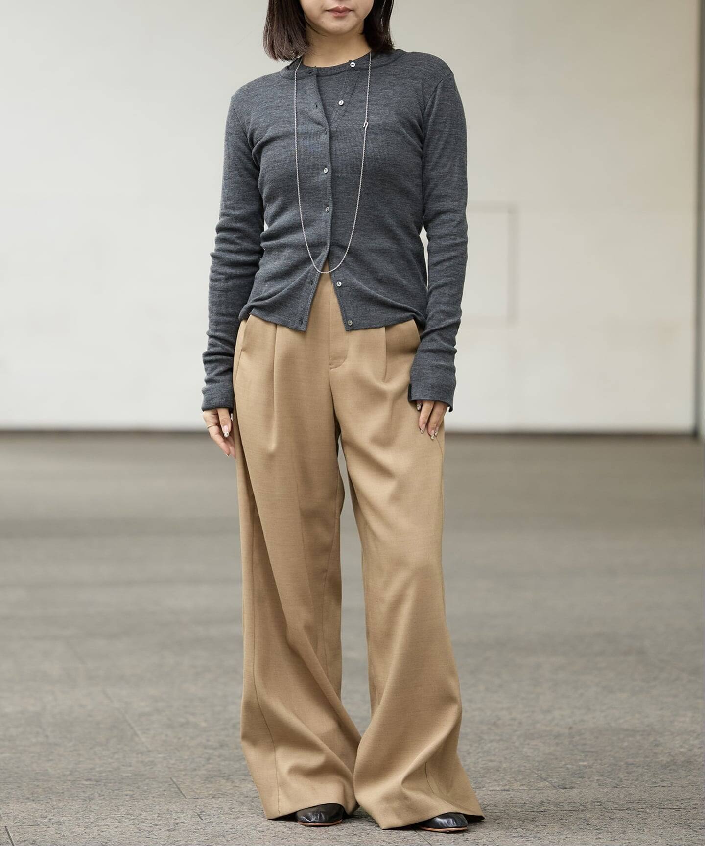 IENA LA BOUCLE サイロウーステッドツイルタックパンツ（スラックス