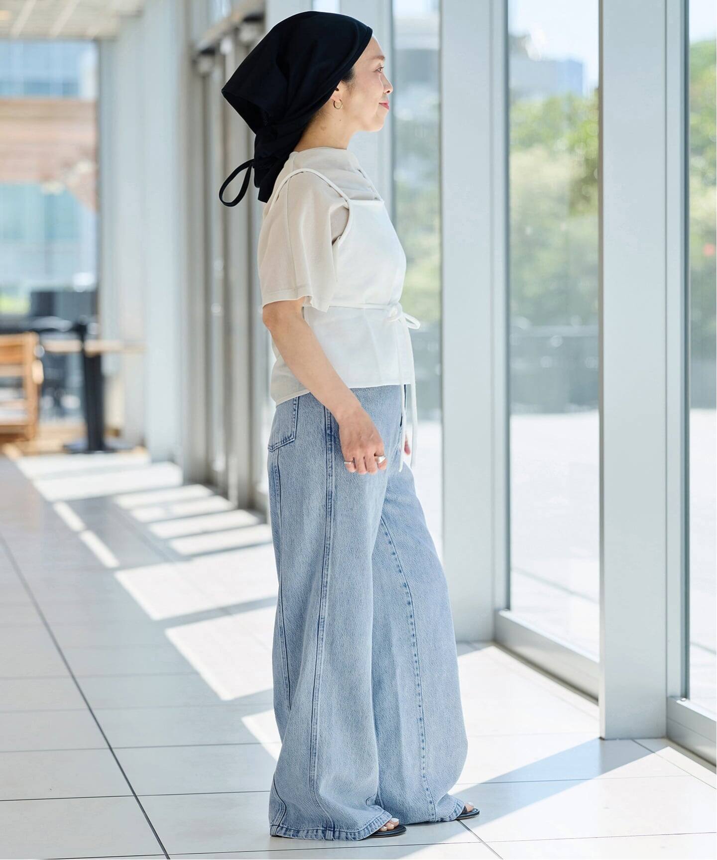 IENA LA BOUCLE ソフトデニムシルエットパンツ（デニムパンツ