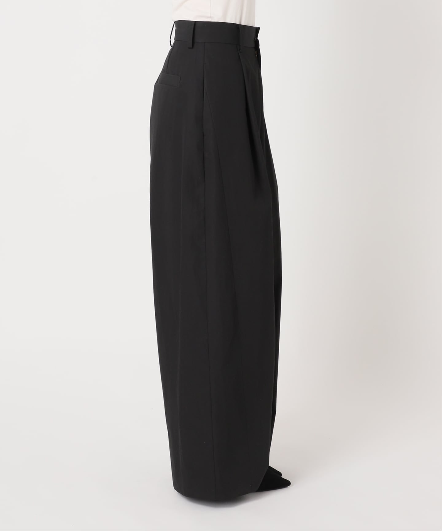 IENA LA BOUCLE コットンウェザーバレルパンツ（スラックス）｜IENA