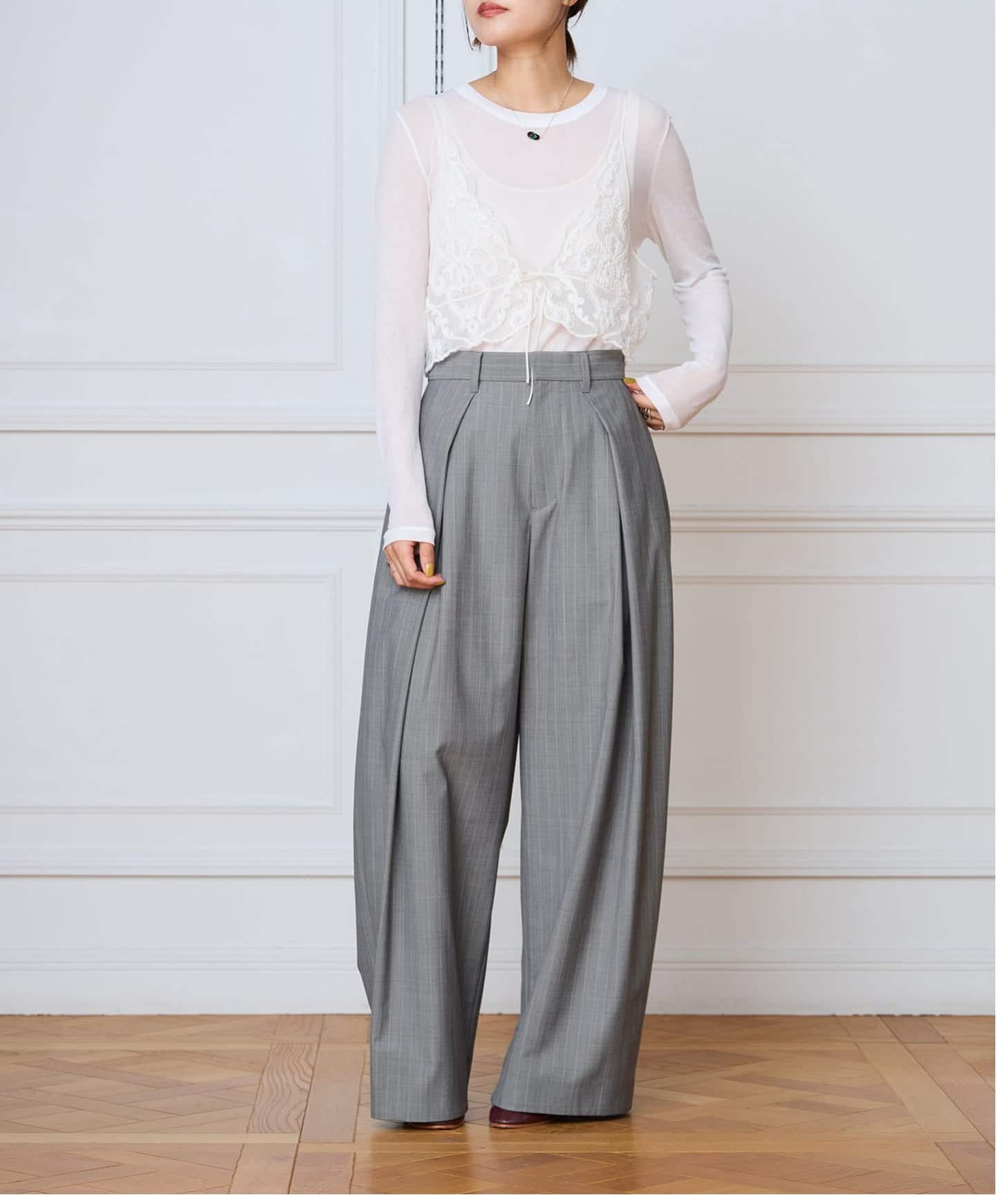IENA LA BOUCLE スラブインパーテッドタックパンツ（スラックス