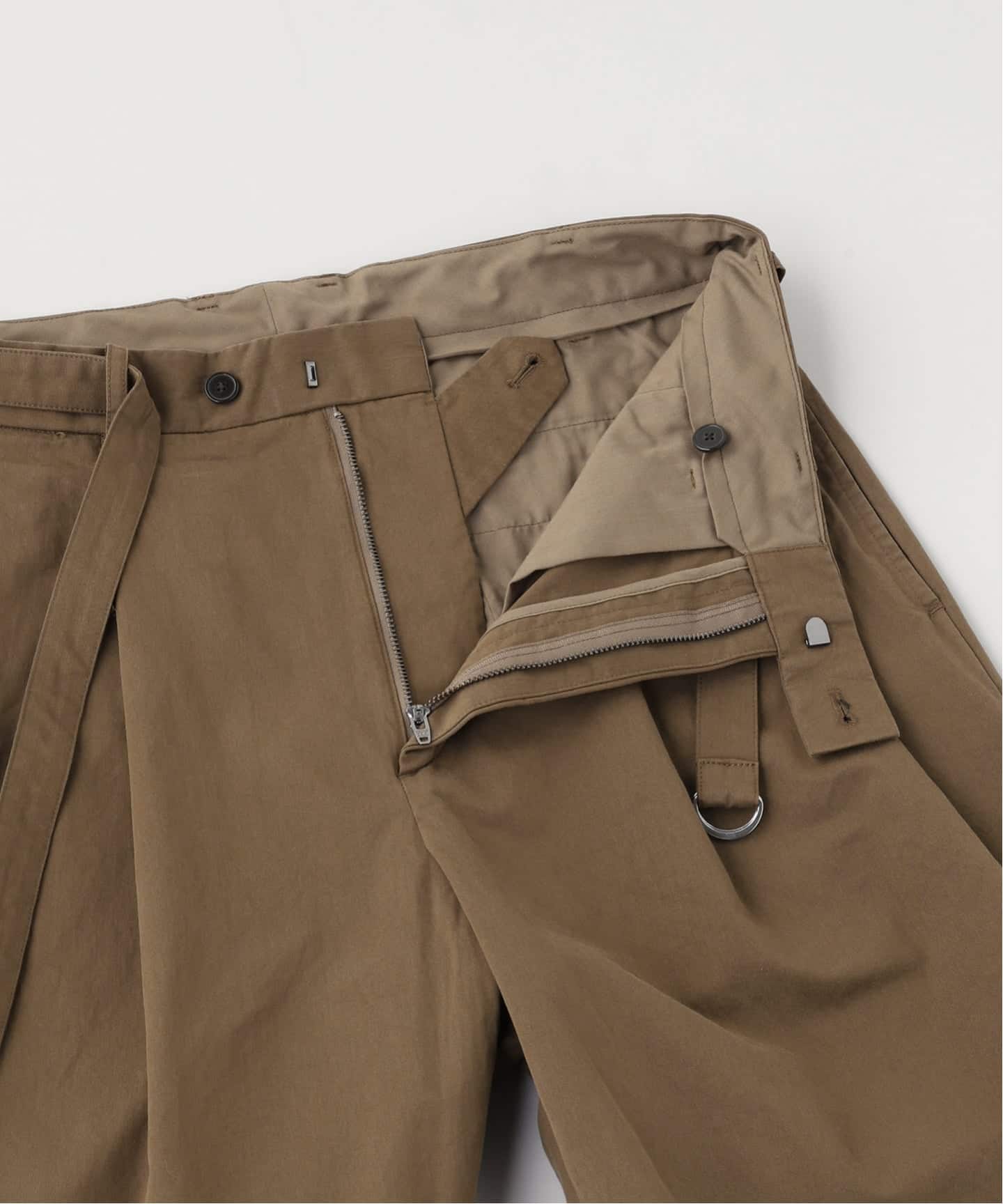 TWILL BELTED 2プリーツ ショーツ（ショート・ハーフパンツ）｜EDIFICE