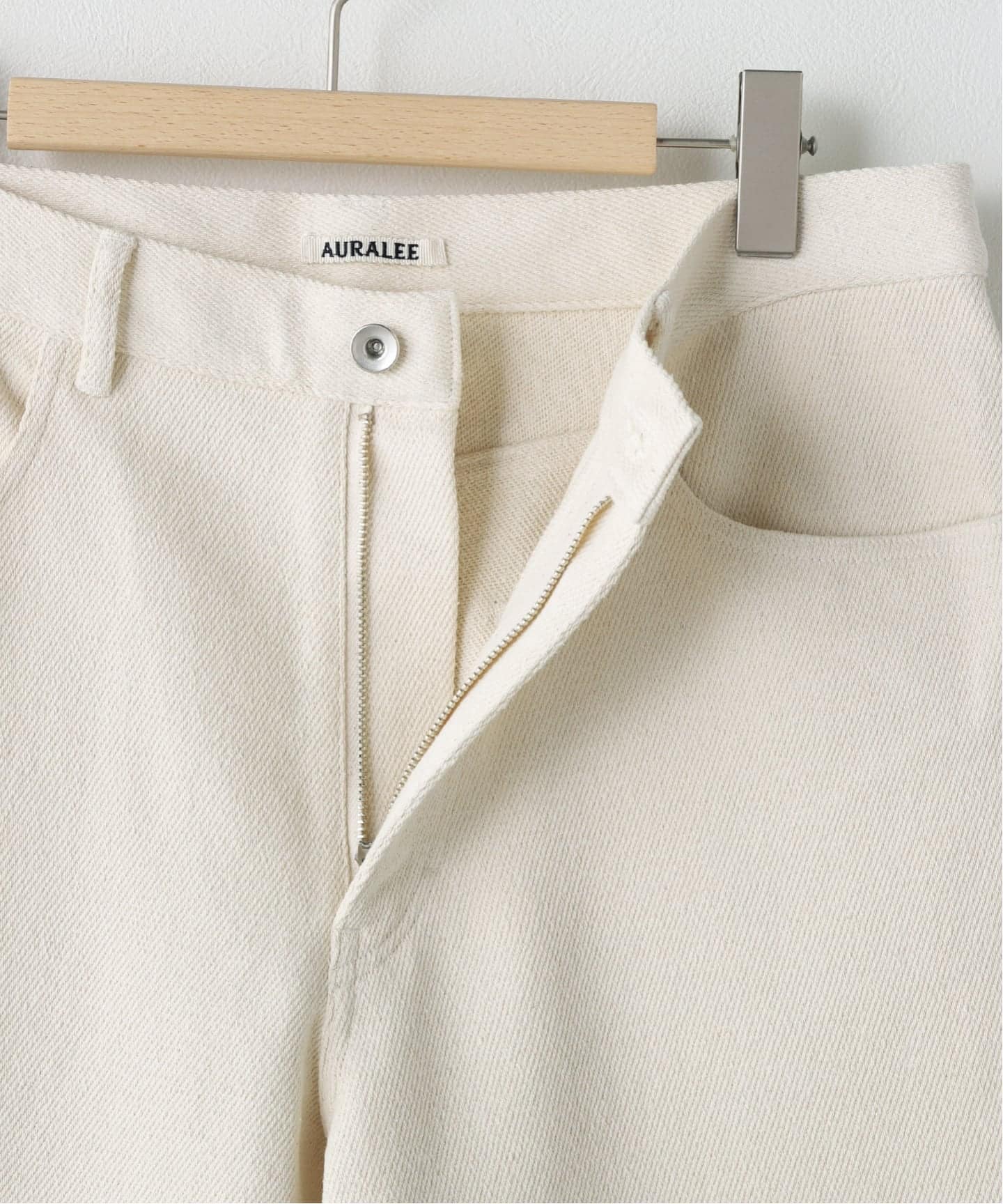 AURALEE (オーラリー) SILK NEP DENIM 5P WIDE SHORTS（その他パンツ