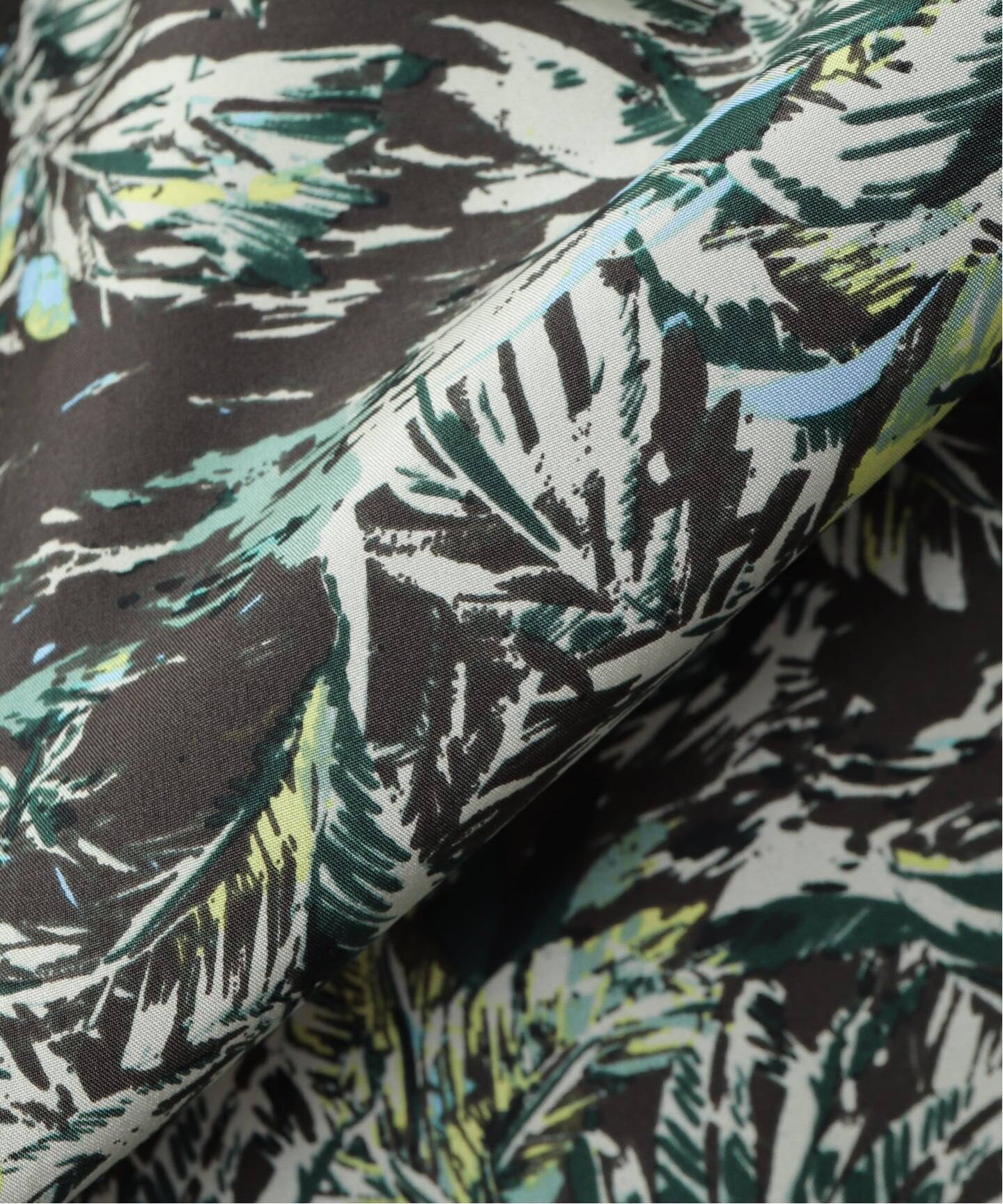AURALEE (オーラリー) PRINTED AIRY SILK SHORTS（ショート・ハーフ