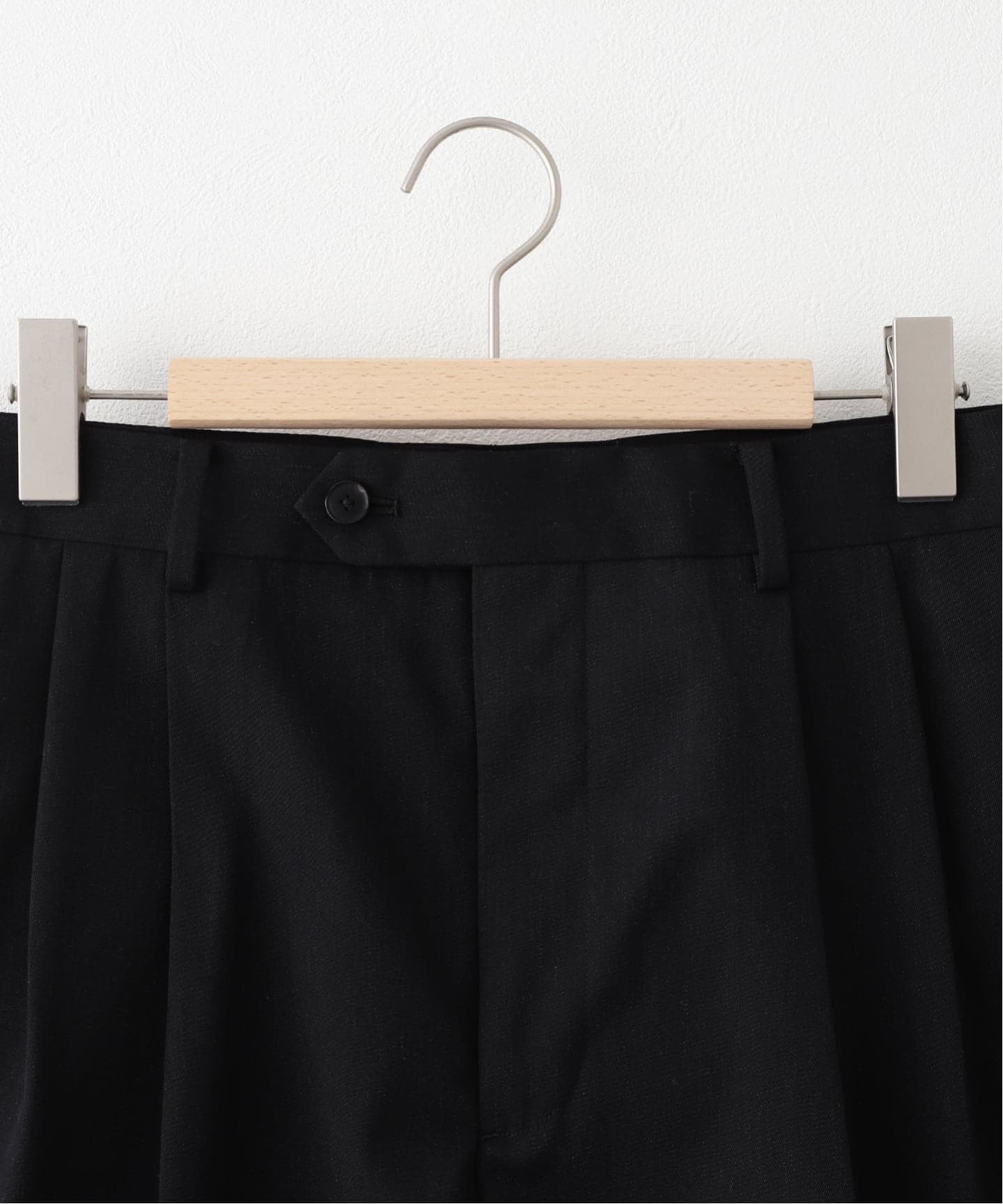 AURALEE (オーラリー) LIGHT WOOL MAX GABARDINE SHORTS（ショート