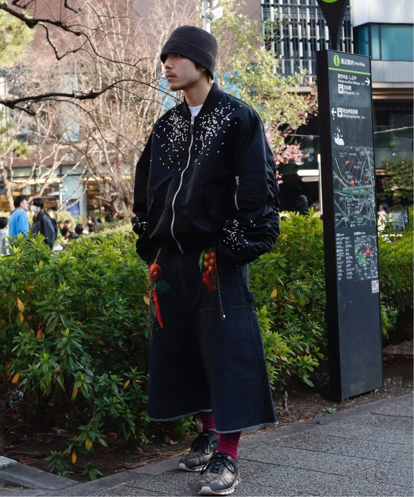 doublet / ダブレット VEGETABLE EMBROIDERY CUT-OFF PT（ショート