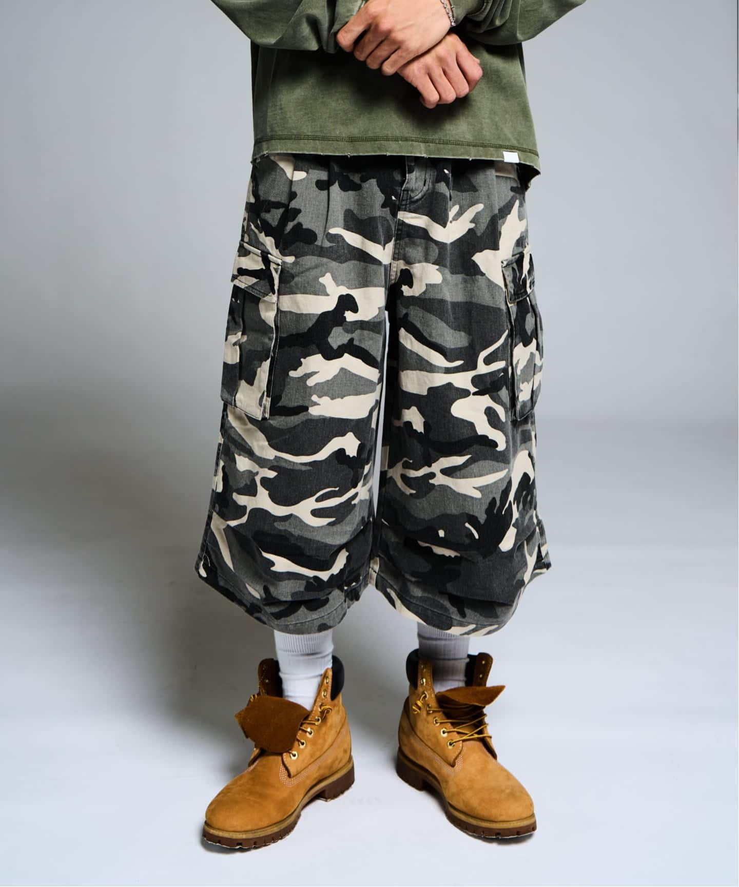 カモフラカーゴショートパンツ / J Camouflage Cargo Pants（ショート