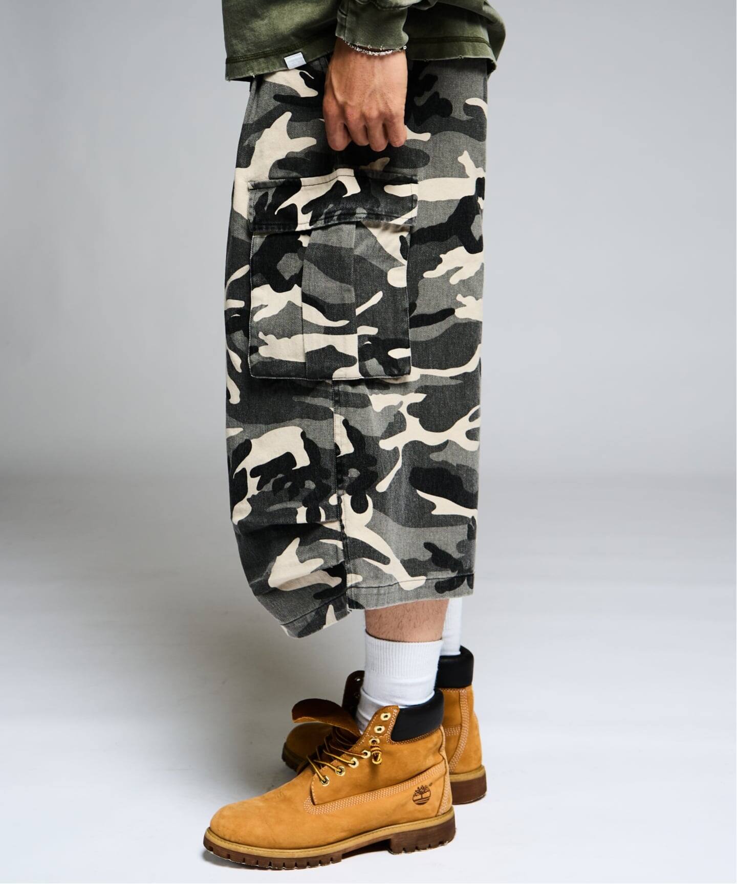 カモフラカーゴショートパンツ / J Camouflage Cargo Pants（ショート