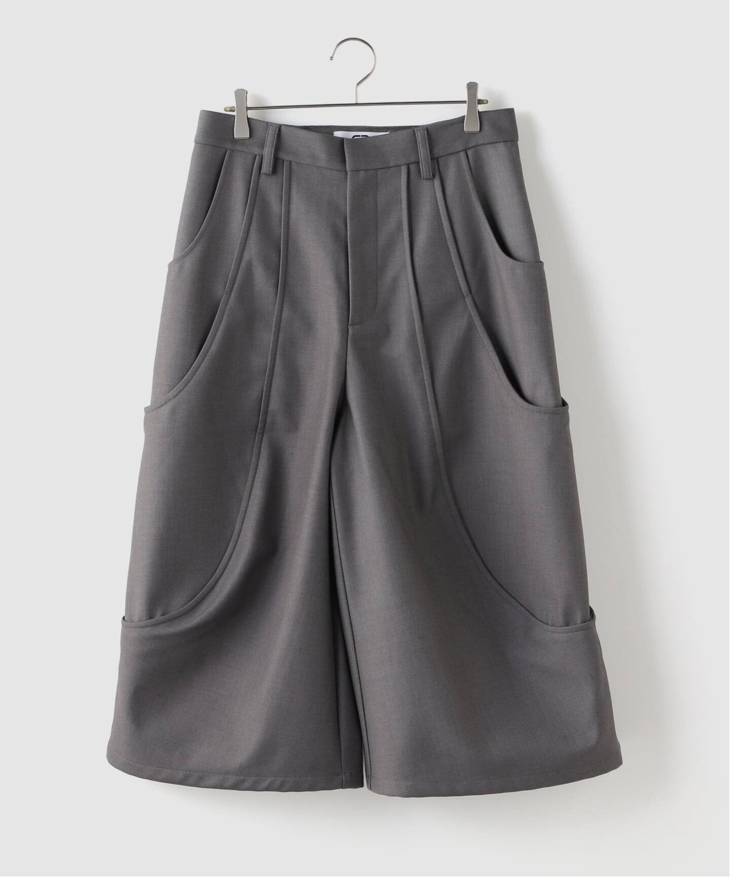 GOAT ESSENCE / ゴートエッセンス TUCK CURVE WIDE SHORTS（ショート