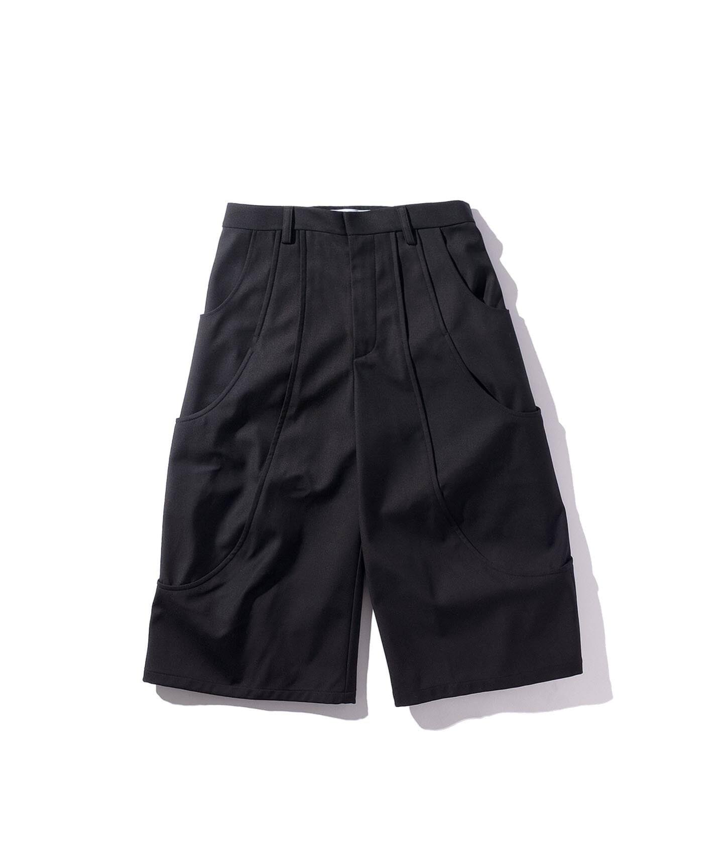 GOAT ESSENCE / ゴートエッセンス TUCK CURVE WIDE SHORTS（ショート