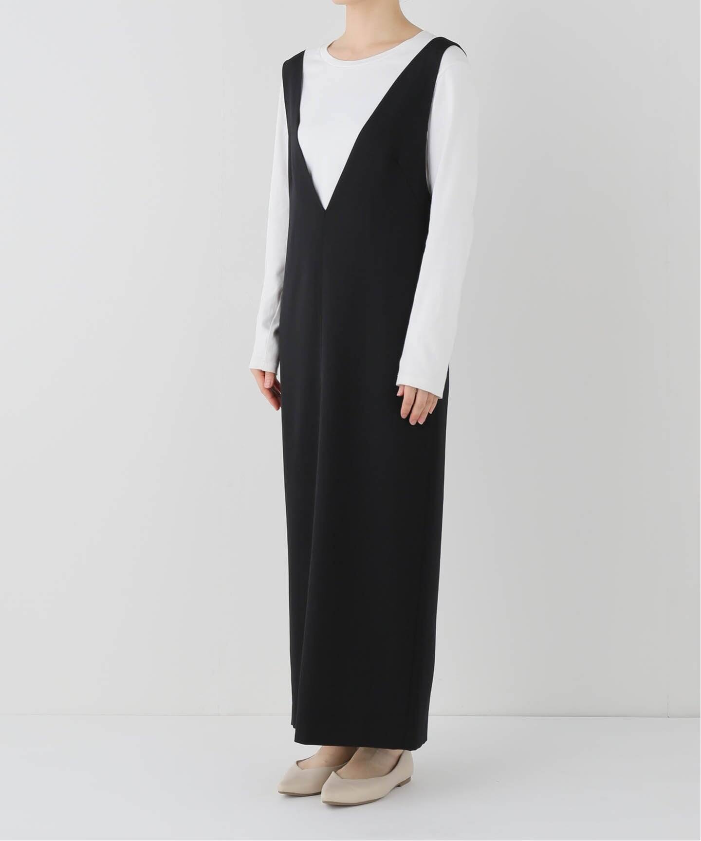WEB&一部店舗限定追加》ストレートVネックワンピース（ワンピース 
